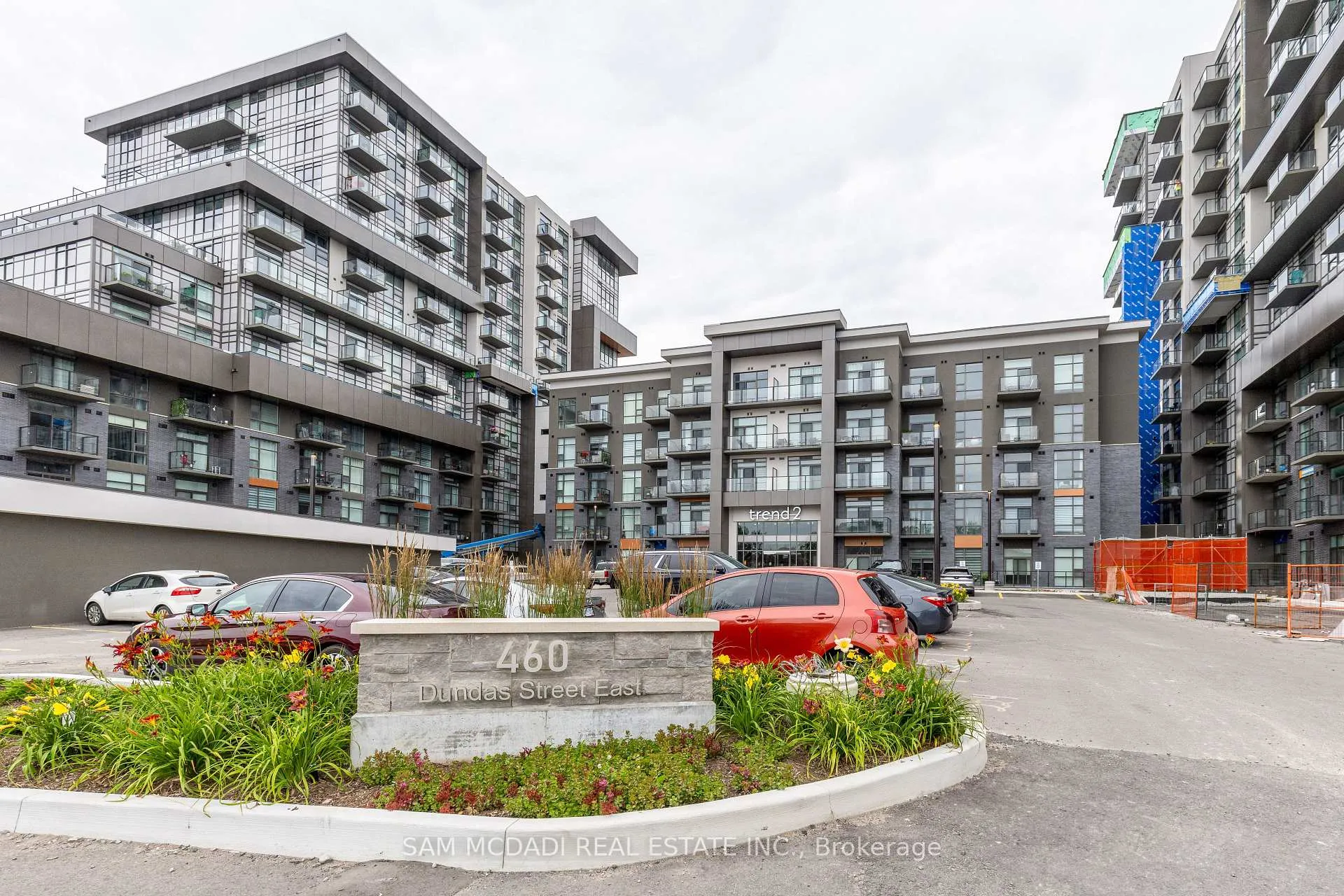 Front of Unit 213, 460 Dundas Street E
