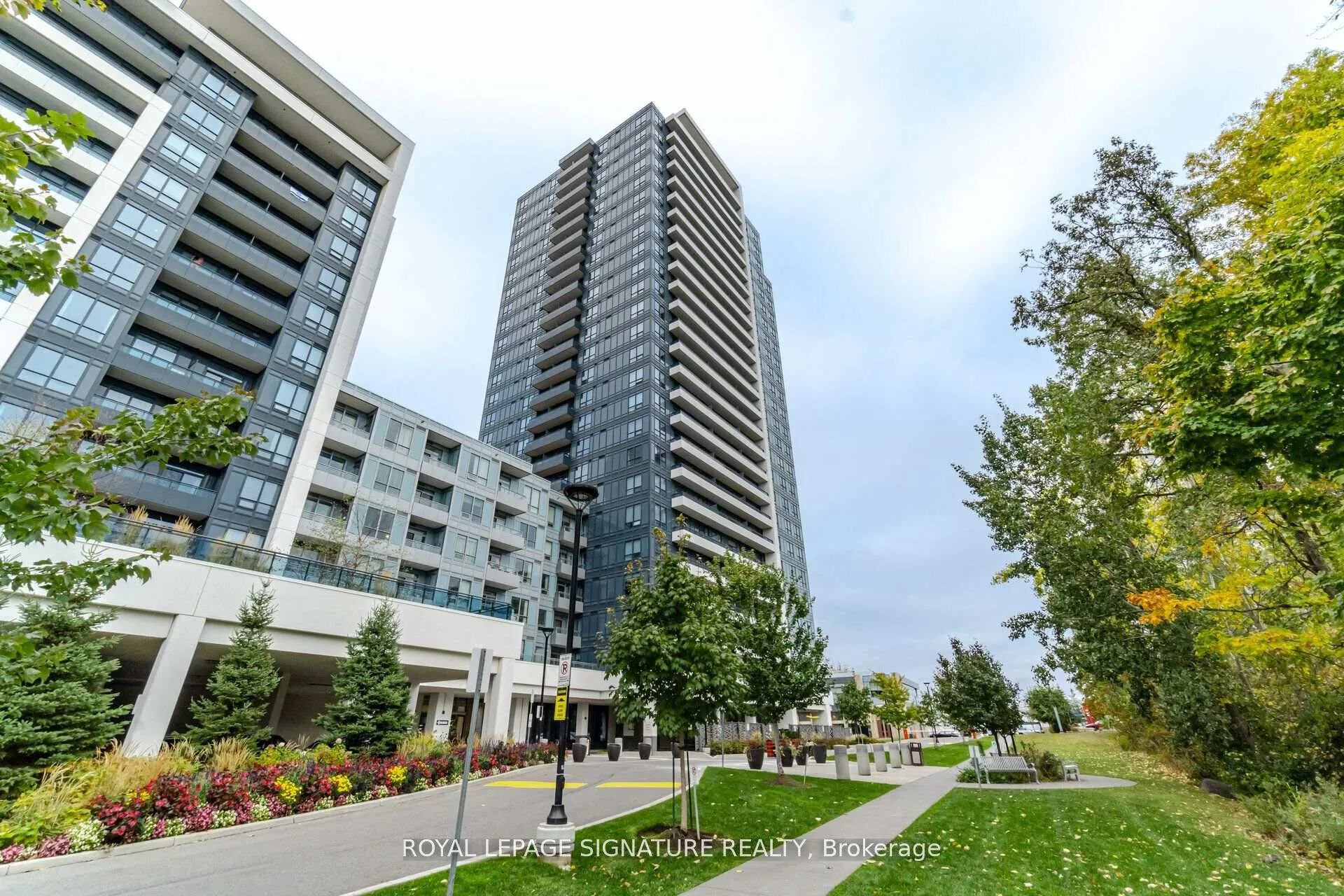Photo 2 of Unit 1201, 7890 Bathurst Street, Vaughan, Beverley Glen — HOMEH