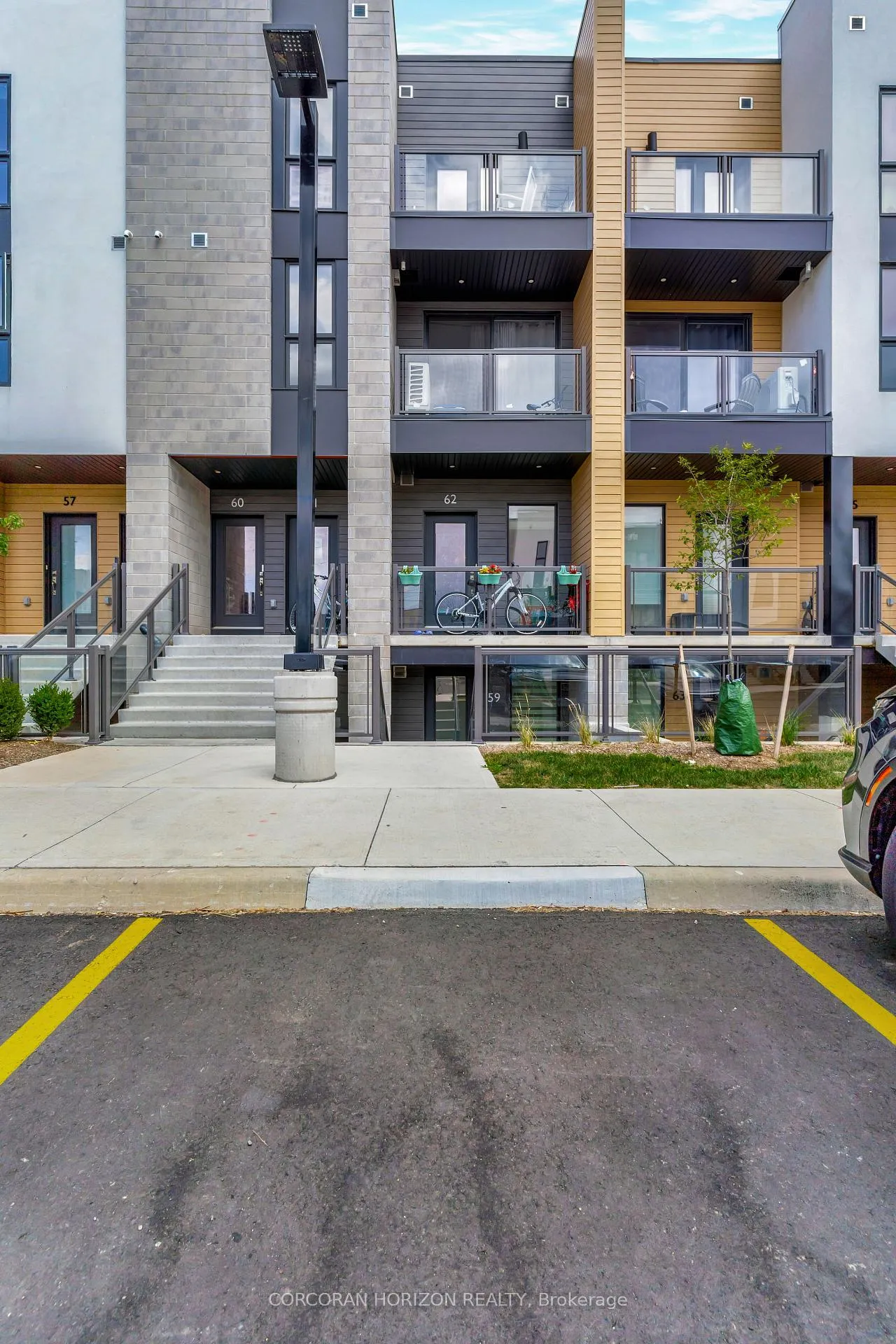 Front of Unit 59, 261 Woodbine Avenue