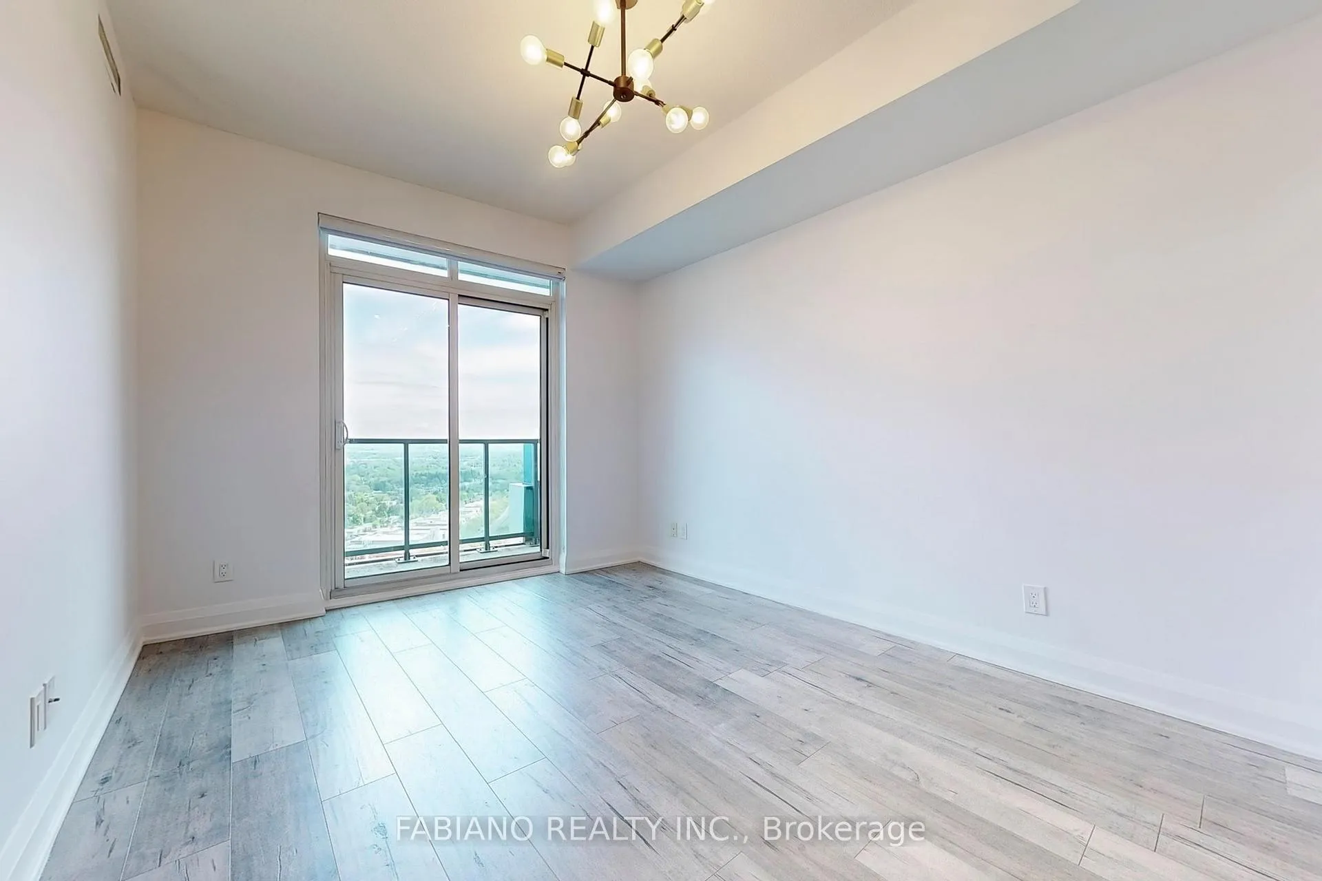 Photo 9 of Unit 2303, 7171 Yonge Street, Markham, Thornhill — HOMEH