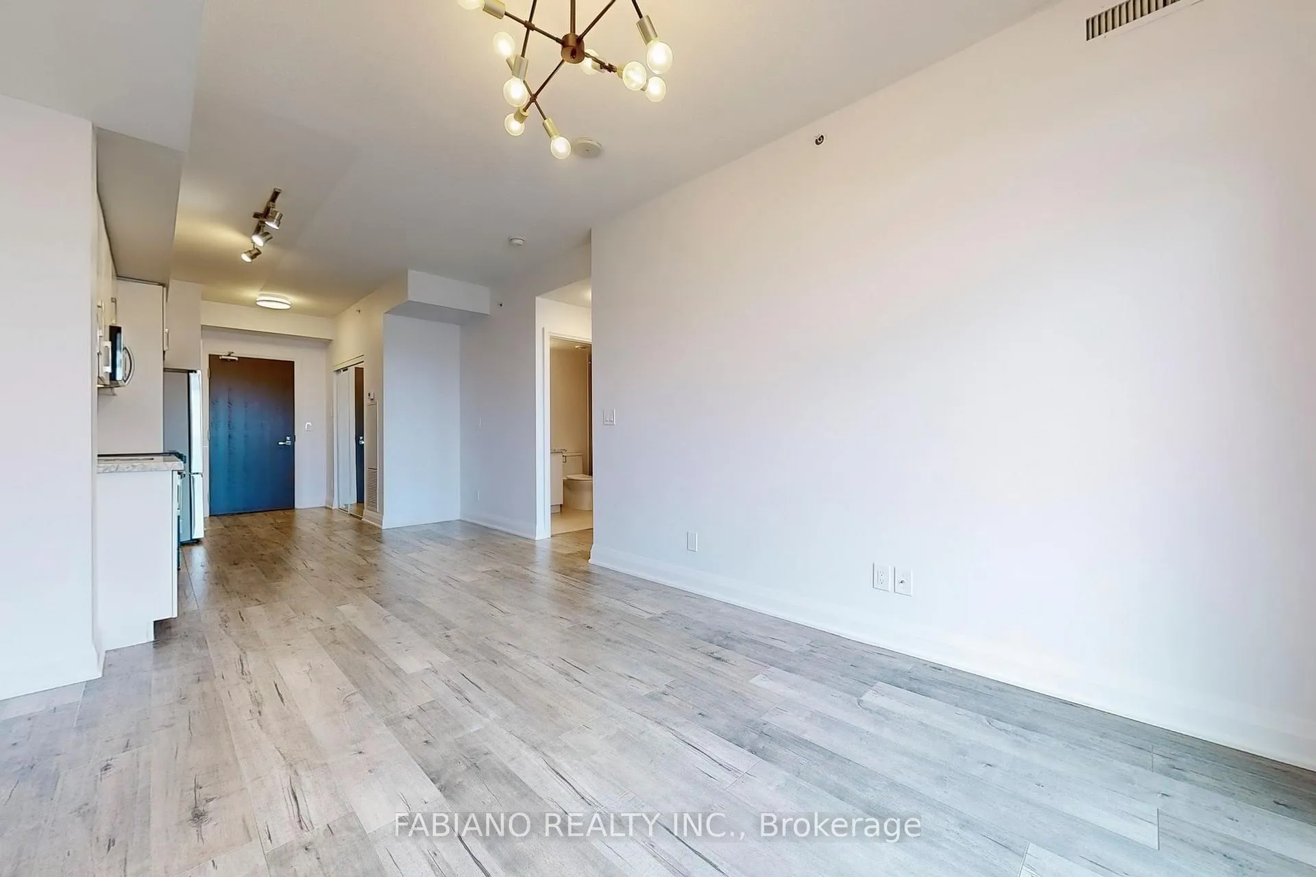 Photo 11 of Unit 2303, 7171 Yonge Street, Markham, Thornhill — HOMEH