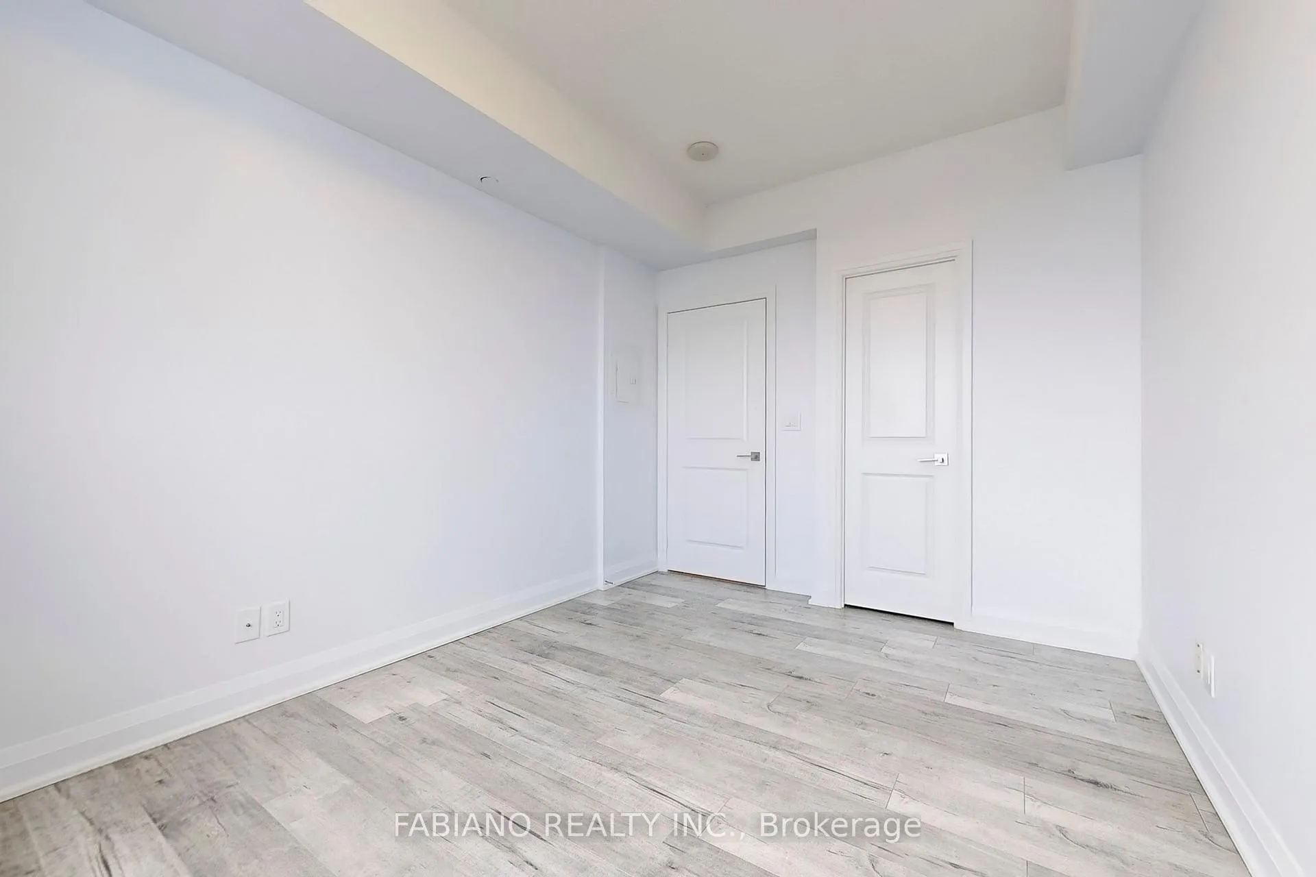Photo 19 of Unit 2303, 7171 Yonge Street, Markham, Thornhill — HOMEH