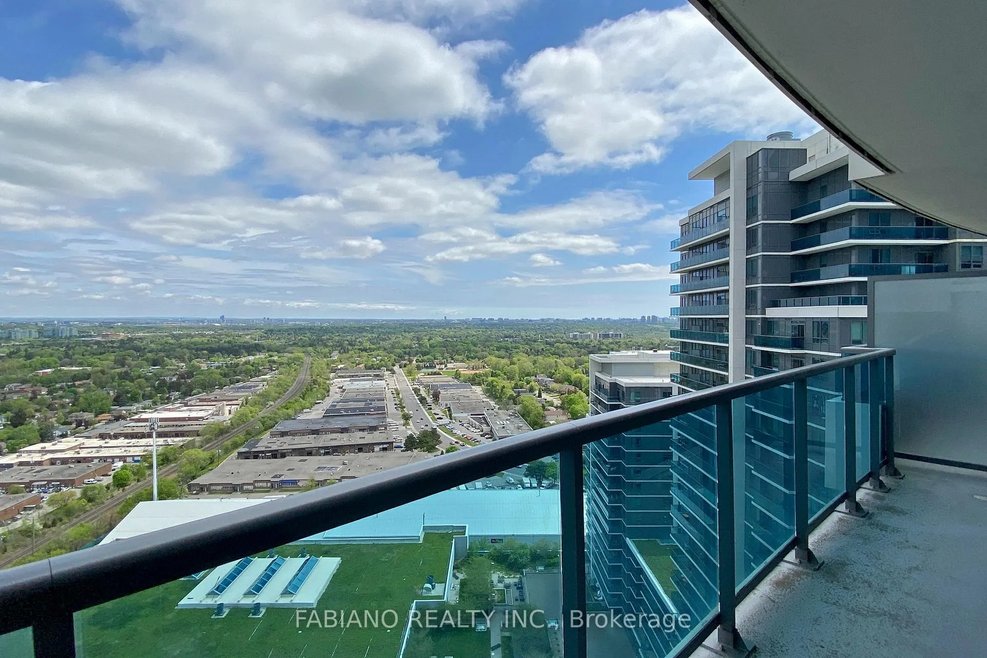 Photo 27 of Unit 2303, 7171 Yonge Street, Markham, Thornhill — HOMEH