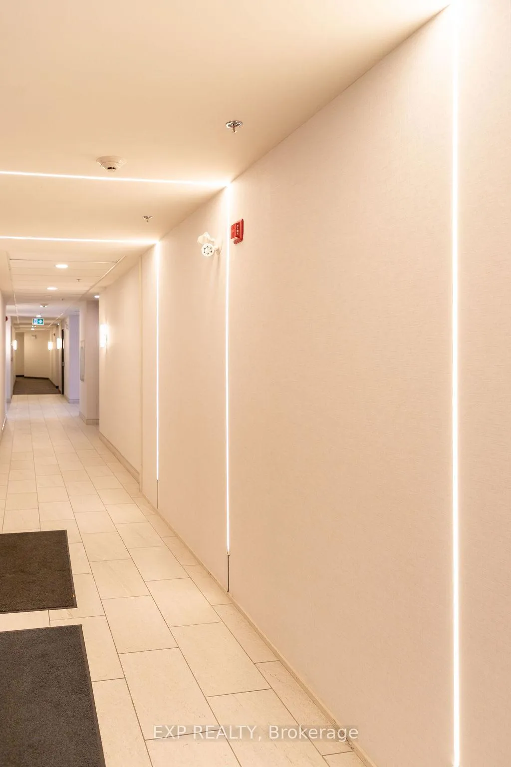 Photo 2 of Unit 101, 110 Ferugus Avenue, Kitchener, Stanley Park — HOMEH