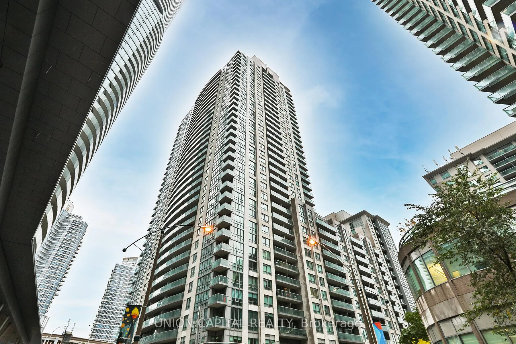 Front of Unit 1603, 19 Grand Trunk Crescent