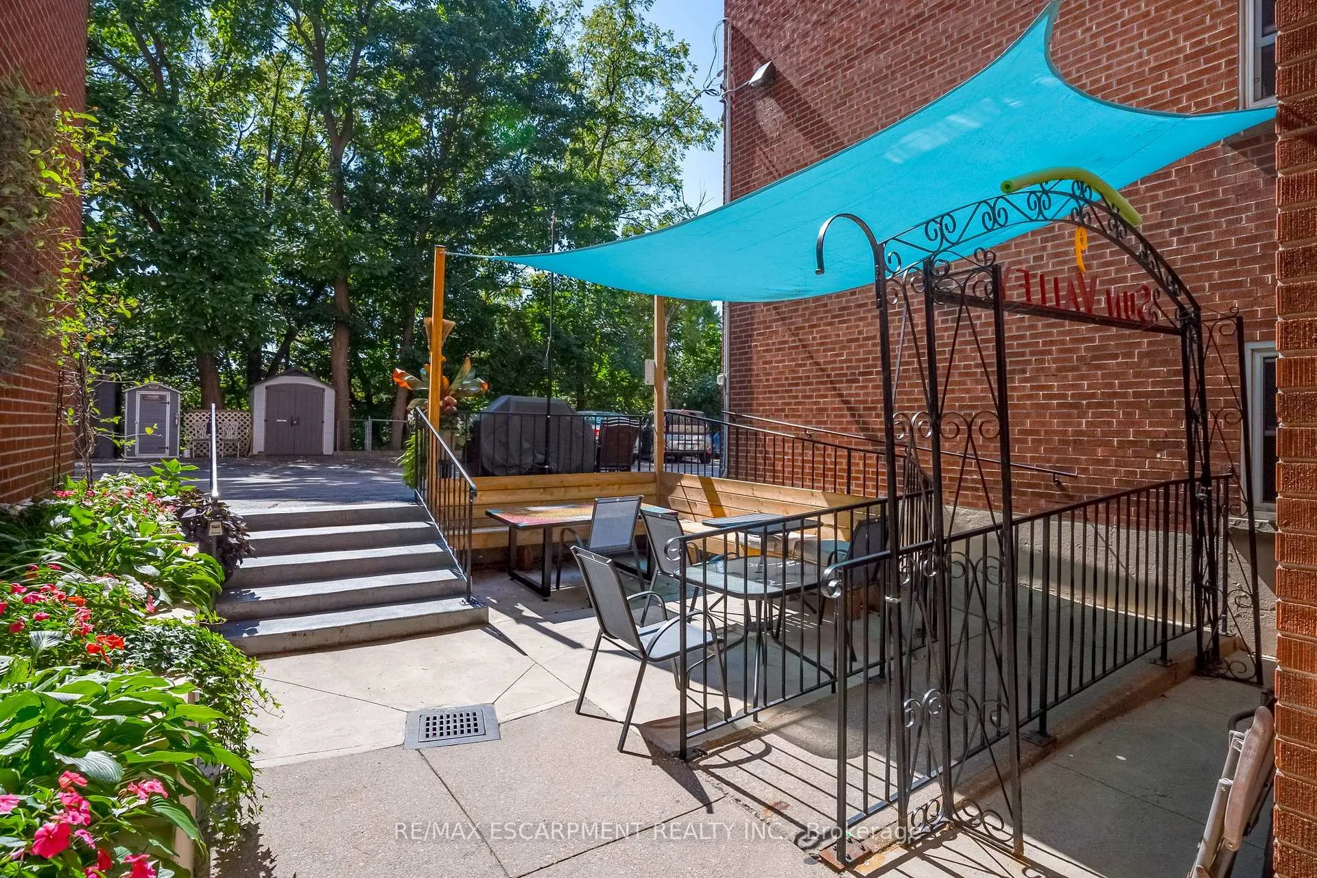 Photo 3 of Unit 501, 9 Grant Boulevard, Hamilton, Dundas — HOMEH