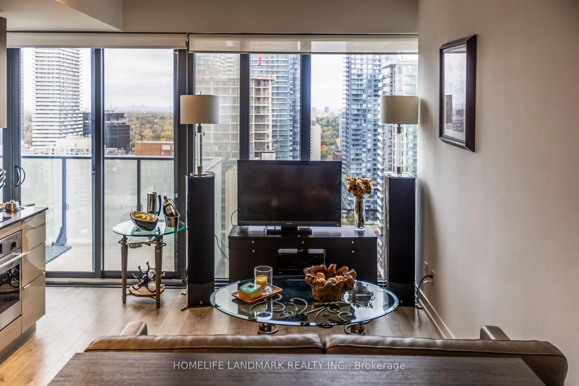 Photo 1 of Unit 2602, 161 Roehampton Avenue, Toronto, Mount Pleasant West — HOMEH