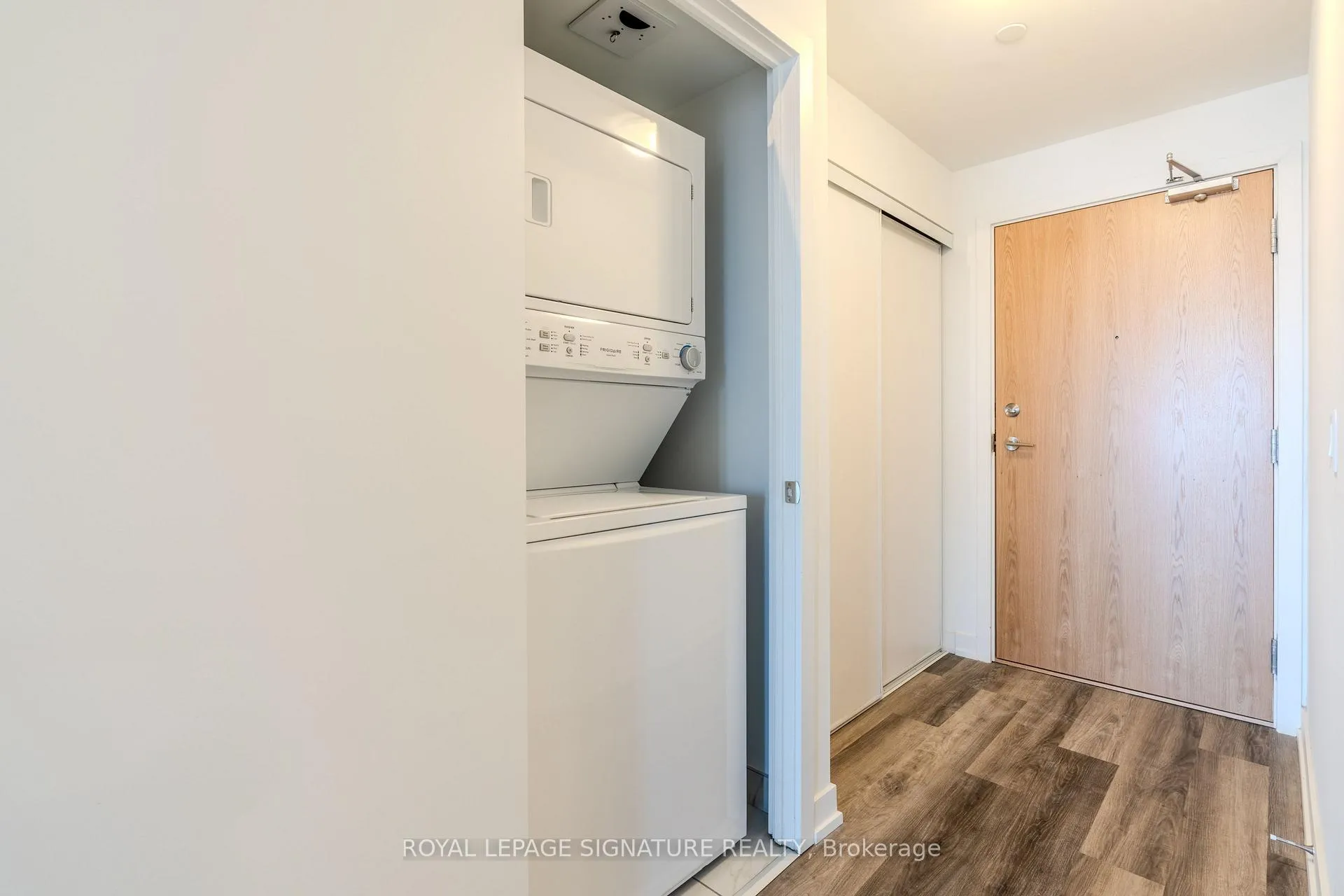 Photo 3 of Unit 2812, 1435 Celebration Drive, Pickering, Bay Ridges — HOMEH