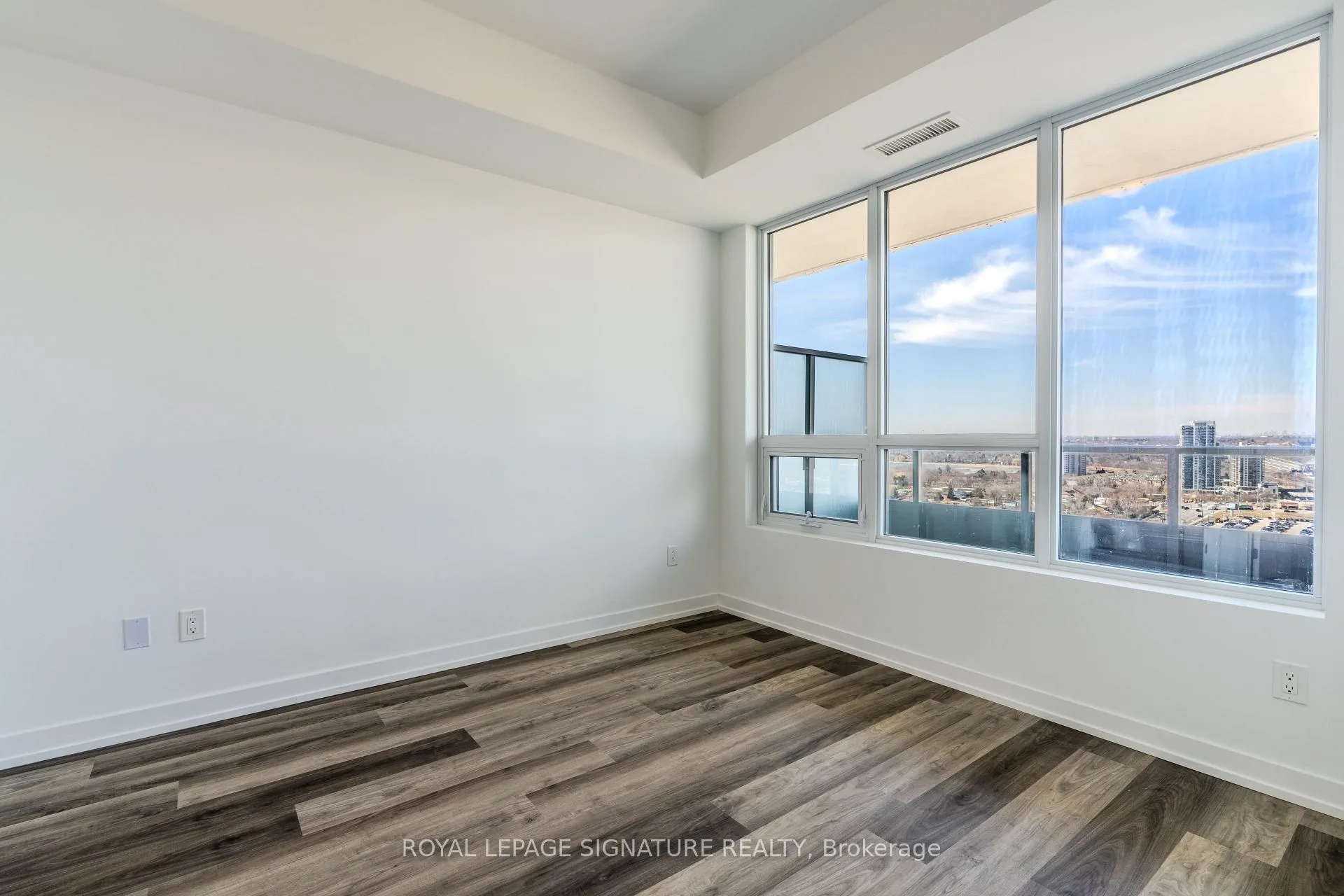 Photo 16 of Unit 2812, 1435 Celebration Drive, Pickering, Bay Ridges — HOMEH
