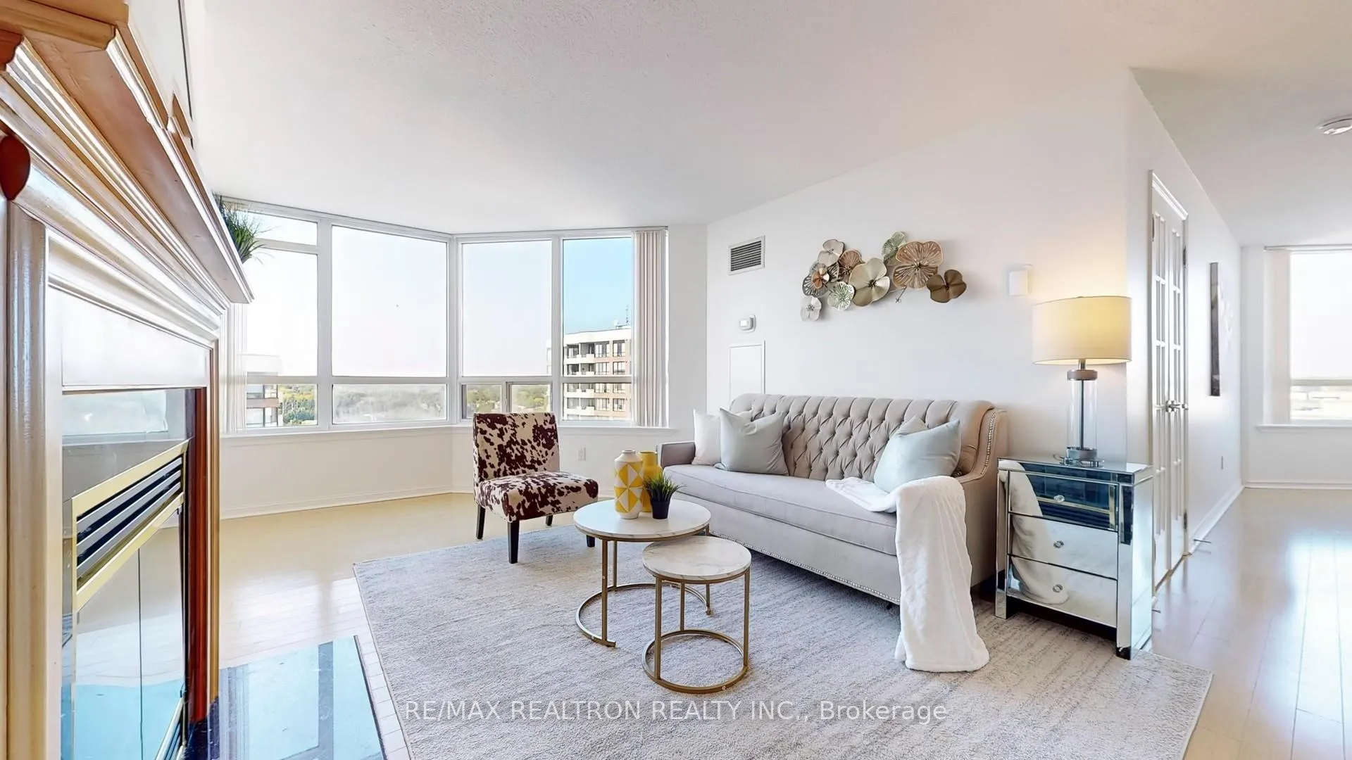 Photo 9 of Unit 1015, 610 Bullock Drive, Markham, Markville — HOMEH