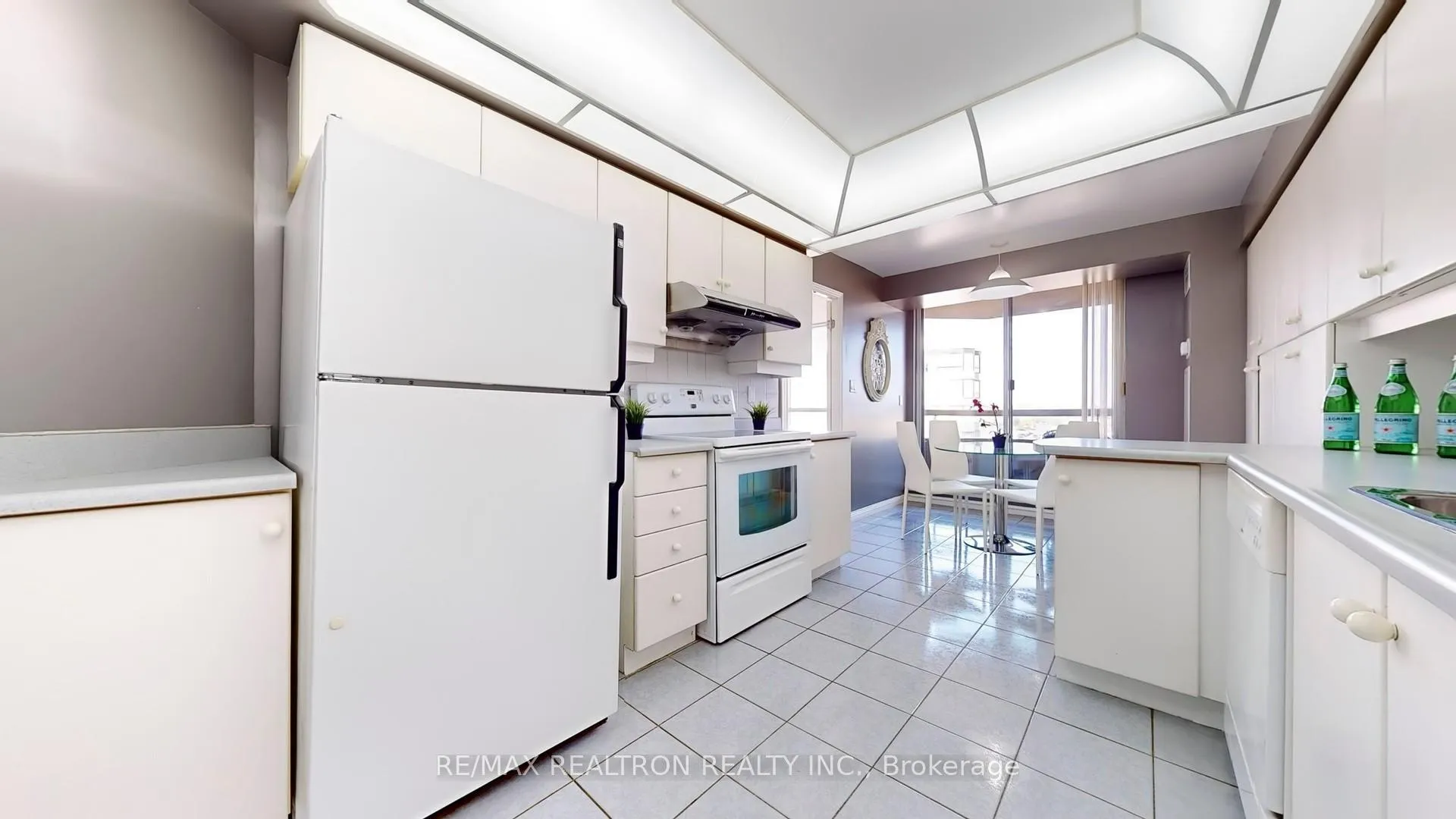 Photo 14 of Unit 1015, 610 Bullock Drive, Markham, Markville — HOMEH