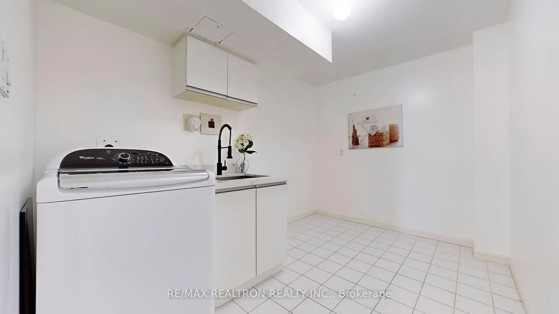 Photo 26 of Unit 1015, 610 Bullock Drive, Markham, Markville — HOMEH
