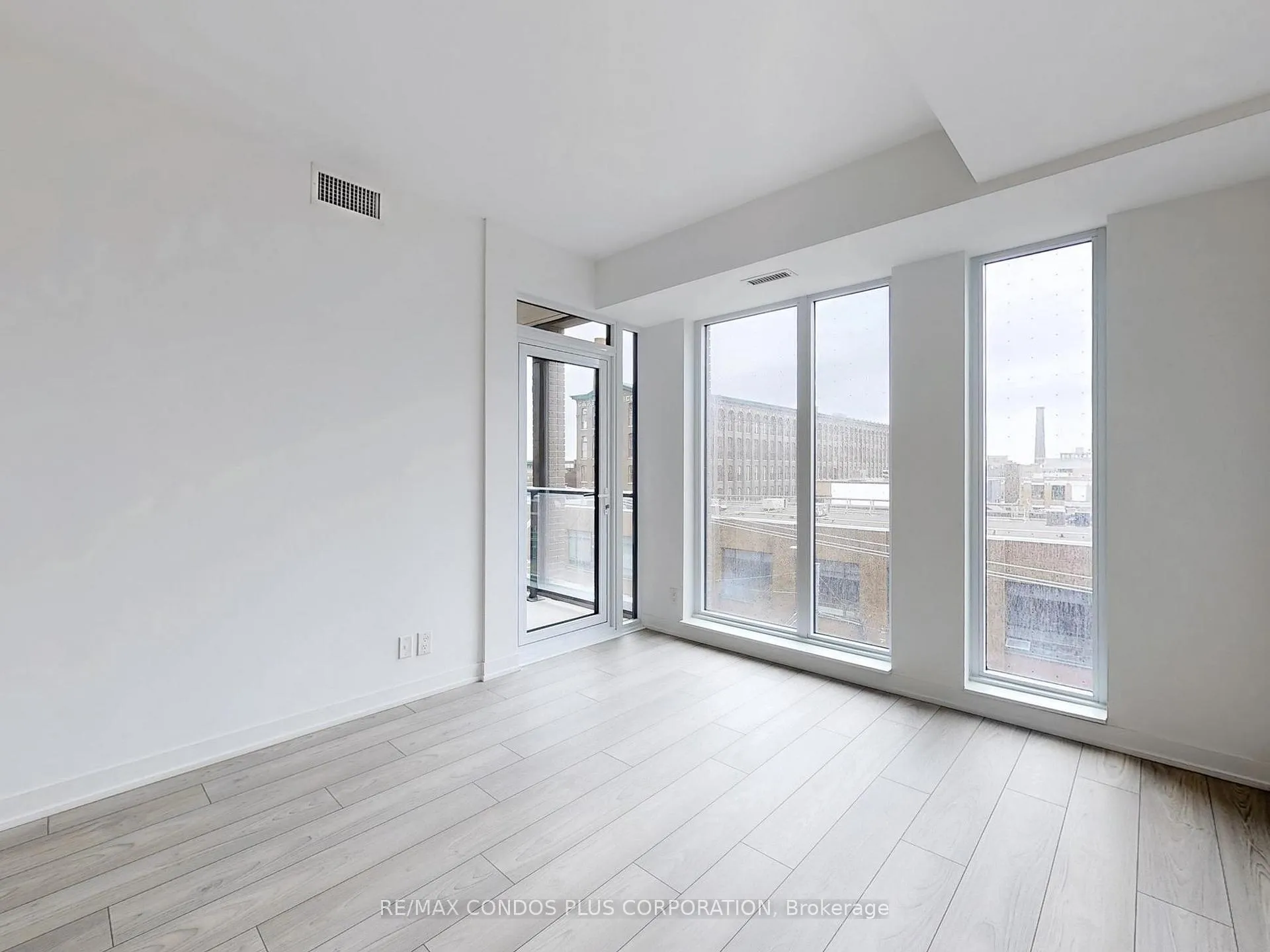 Photo 7 of Unit 319, 285 Dufferin Street, Toronto, South Parkdale — HOMEH