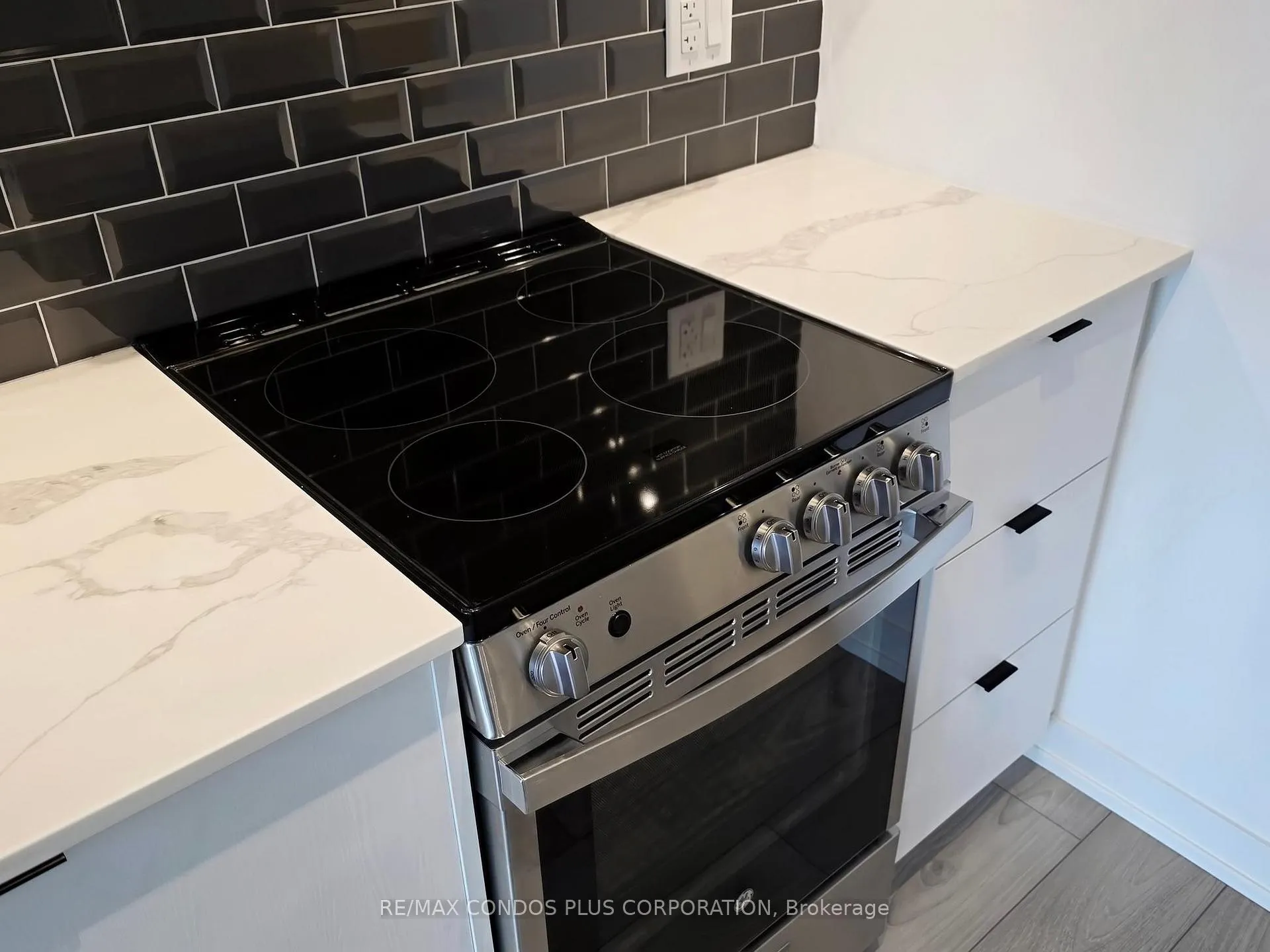 Photo 15 of Unit 319, 285 Dufferin Street, Toronto, South Parkdale — HOMEH