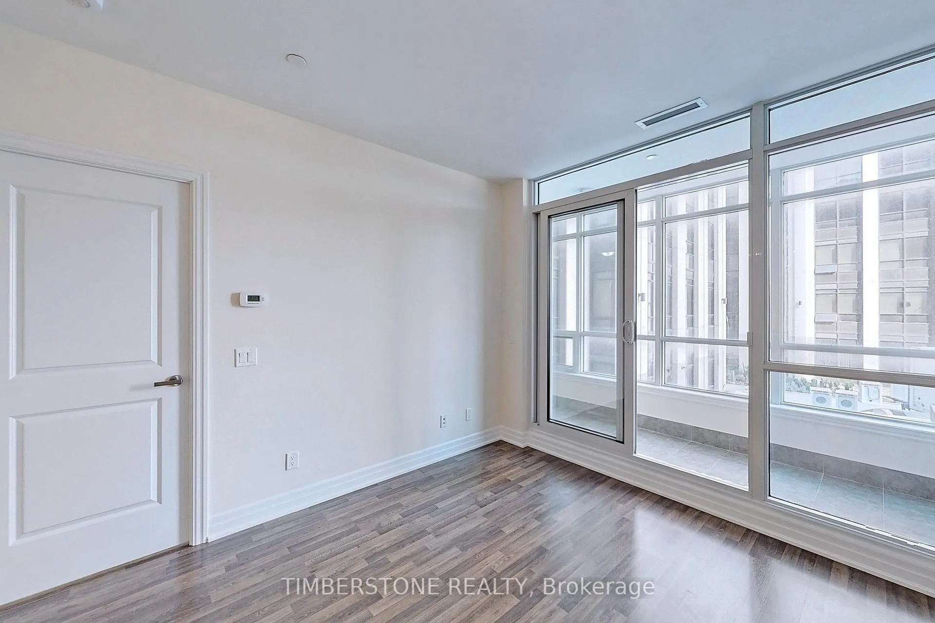 Photo 6 of Unit 220, 9075 Jane Street, Vaughan, Concord — HOMEH