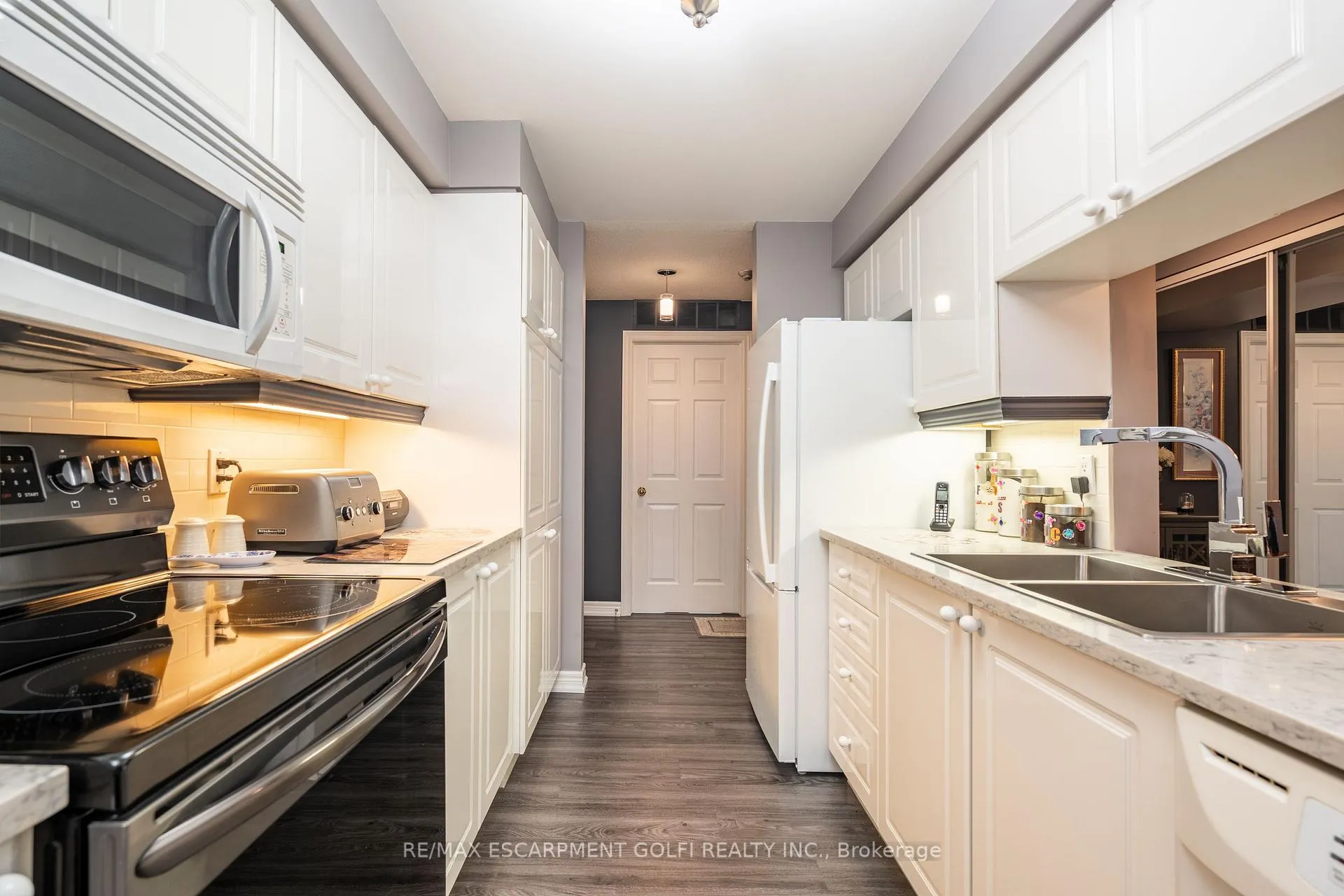 Photo 12 of Unit 107, 980 Golf Links Road, Hamilton, Ancaster — HOMEH