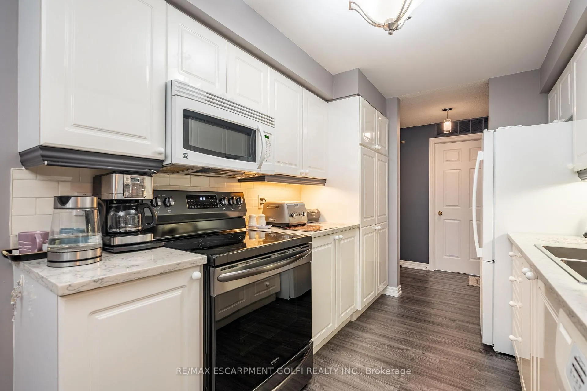 Photo 14 of Unit 107, 980 Golf Links Road, Hamilton, Ancaster — HOMEH