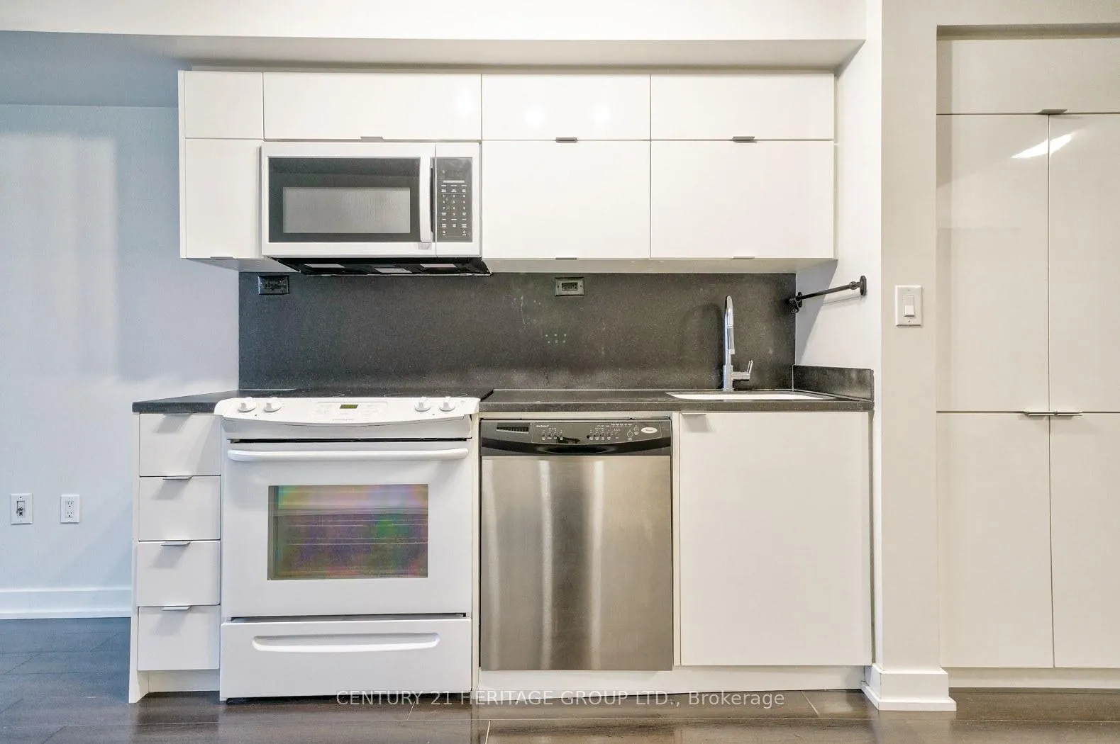Photo 13 of Unit 542, 151 Dan Leckie Way, Toronto, Waterfront Communities — HOMEH