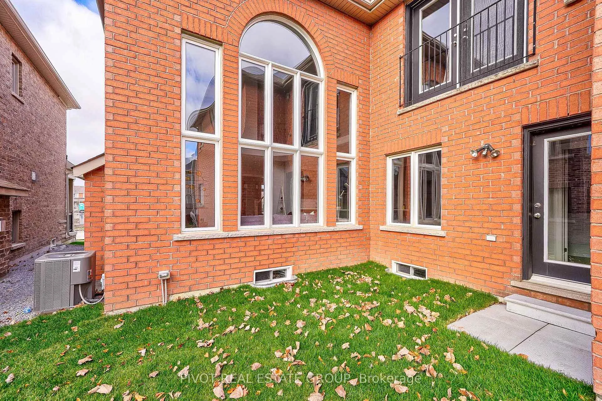 Photo 38 of 17 Countryside Street, Markham, Cornell — HOMEH