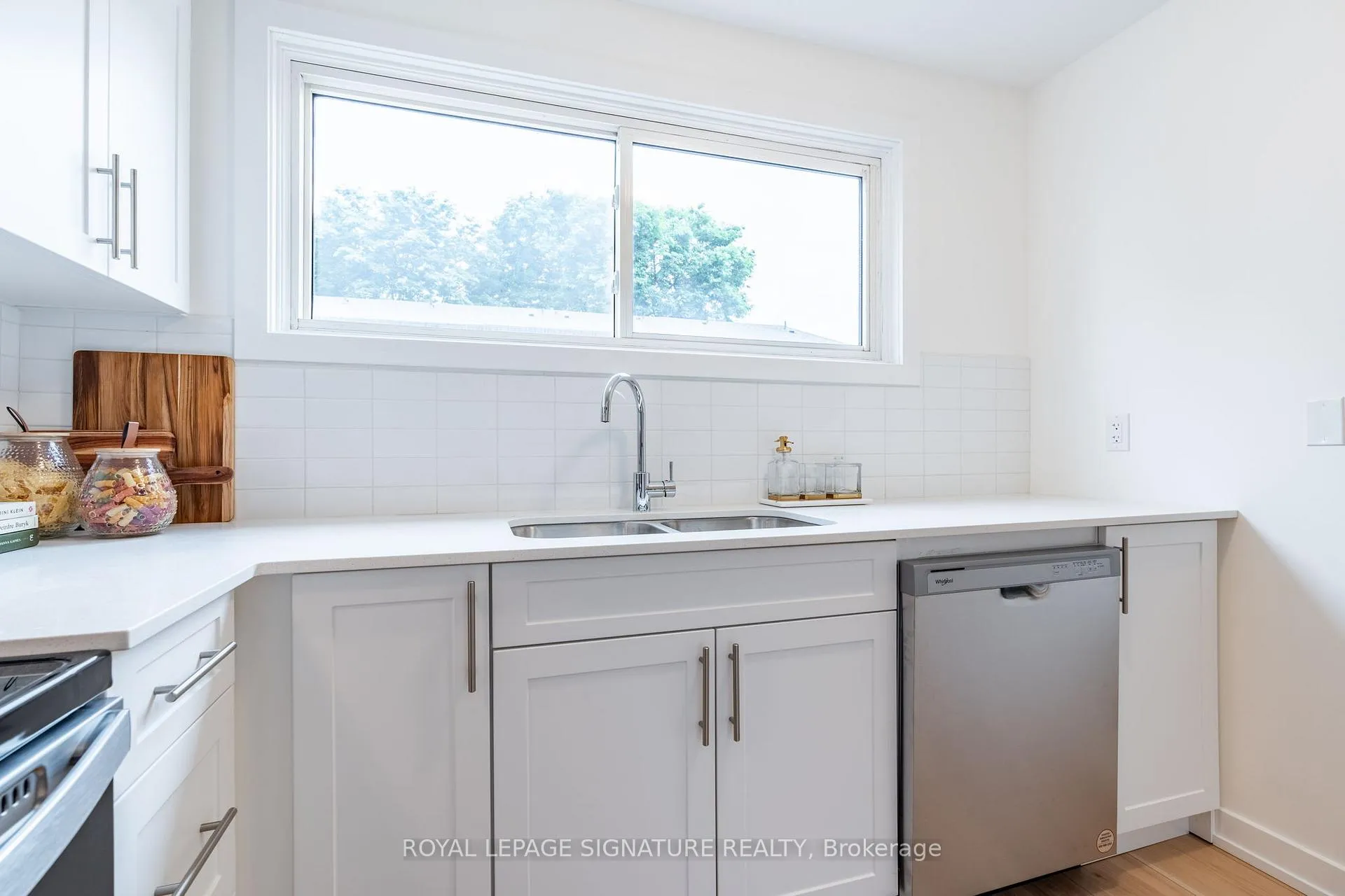 Photo 13 of 54 Woodman Drive N, Hamilton, Kentley — HOMEH
