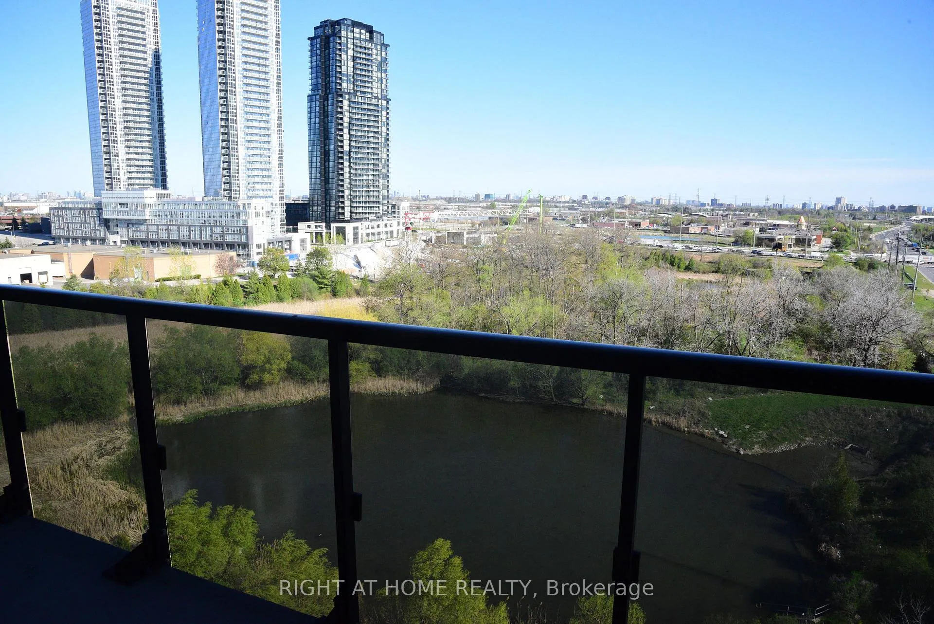 Photo 3 of Unit 805, 7895 Jane Street, Vaughan, Concord — HOMEH