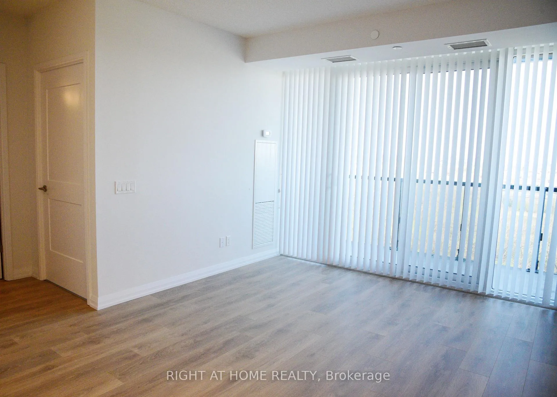 Photo 19 of Unit 805, 7895 Jane Street, Vaughan, Concord — HOMEH