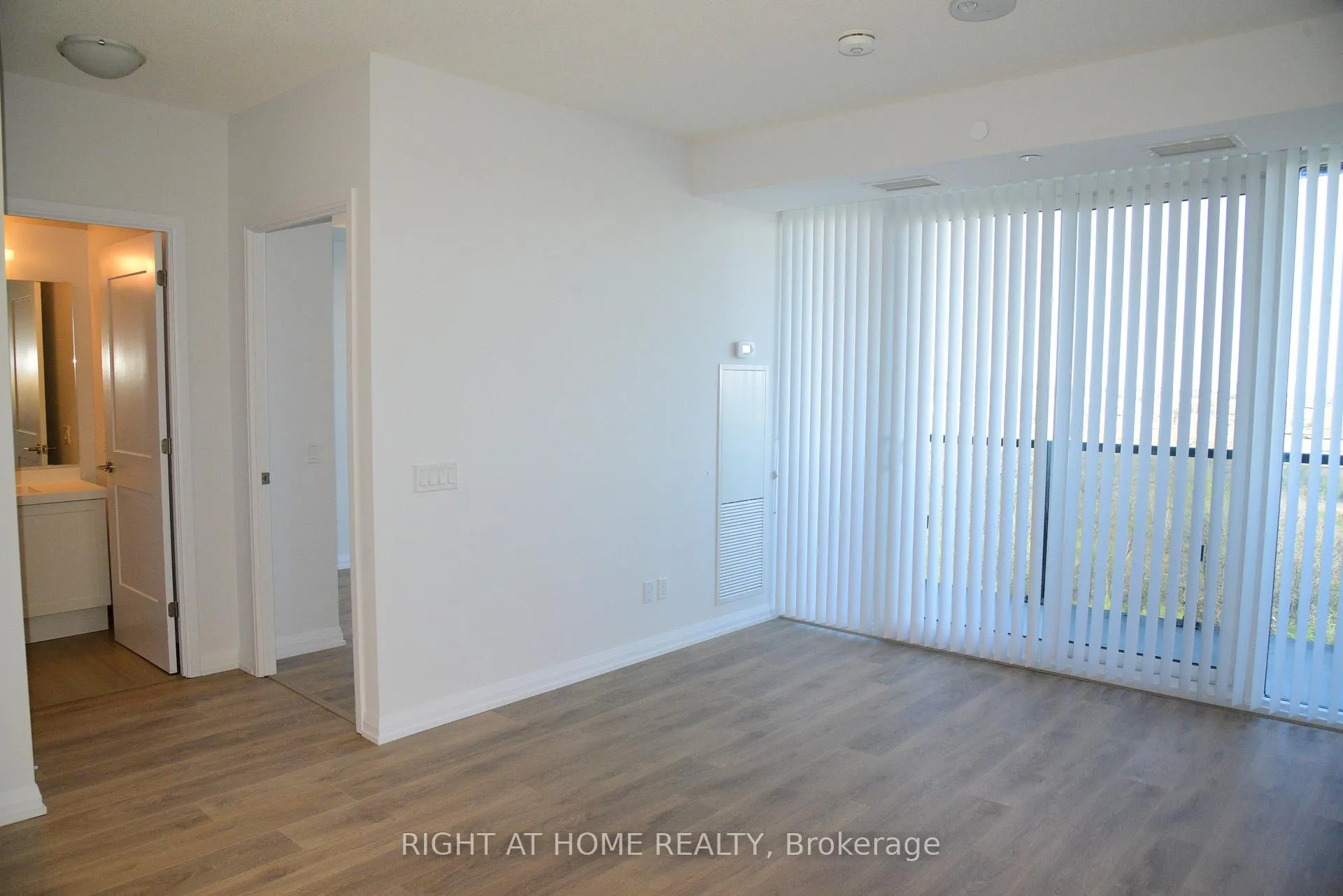 Photo 20 of Unit 805, 7895 Jane Street, Vaughan, Concord — HOMEH