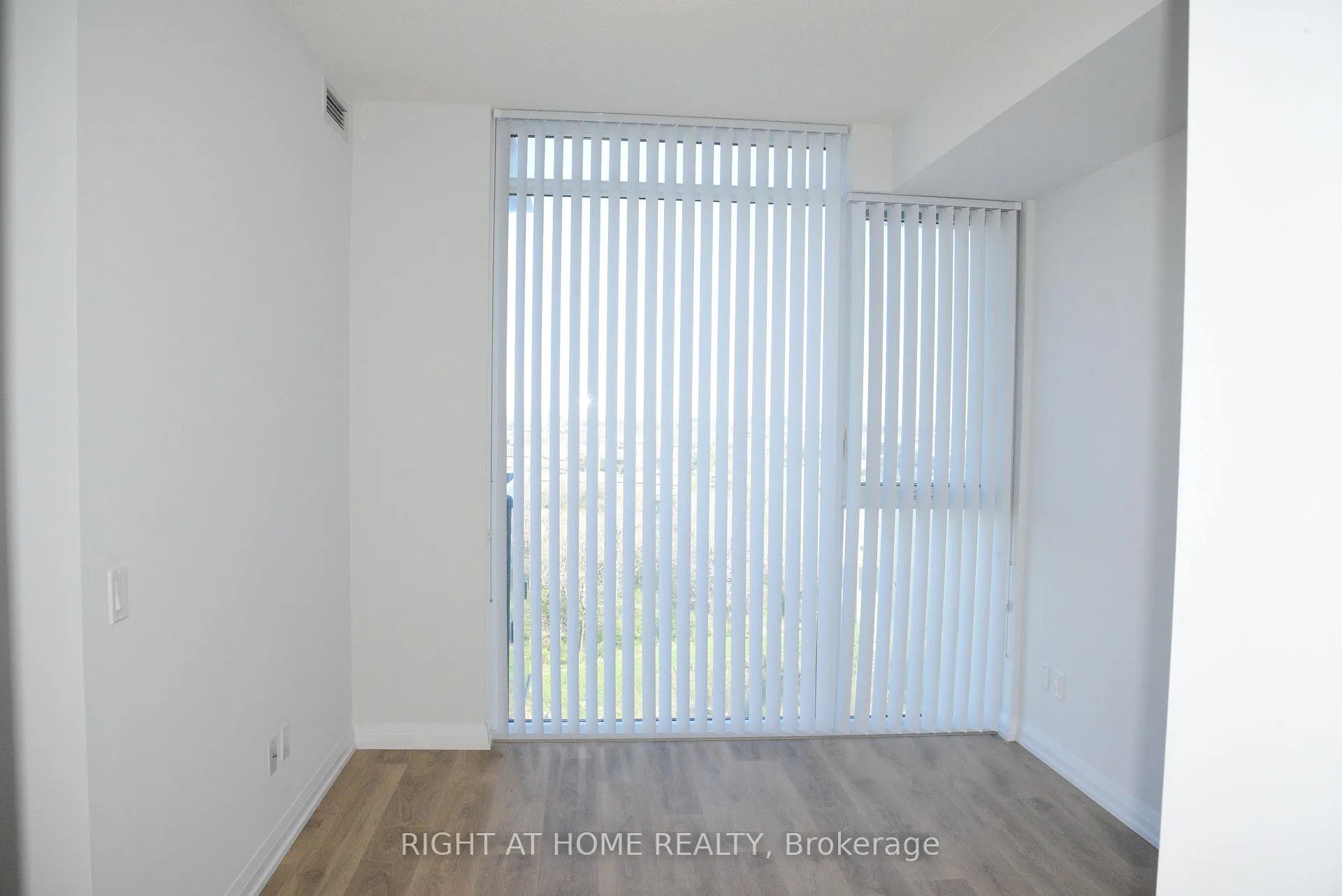 Photo 25 of Unit 805, 7895 Jane Street, Vaughan, Concord — HOMEH