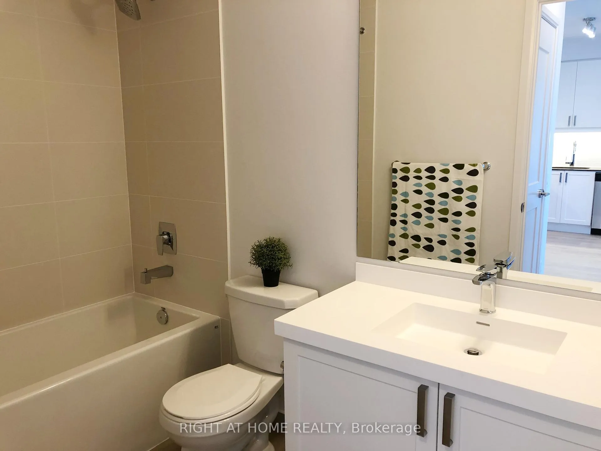 Photo 27 of Unit 805, 7895 Jane Street, Vaughan, Concord — HOMEH