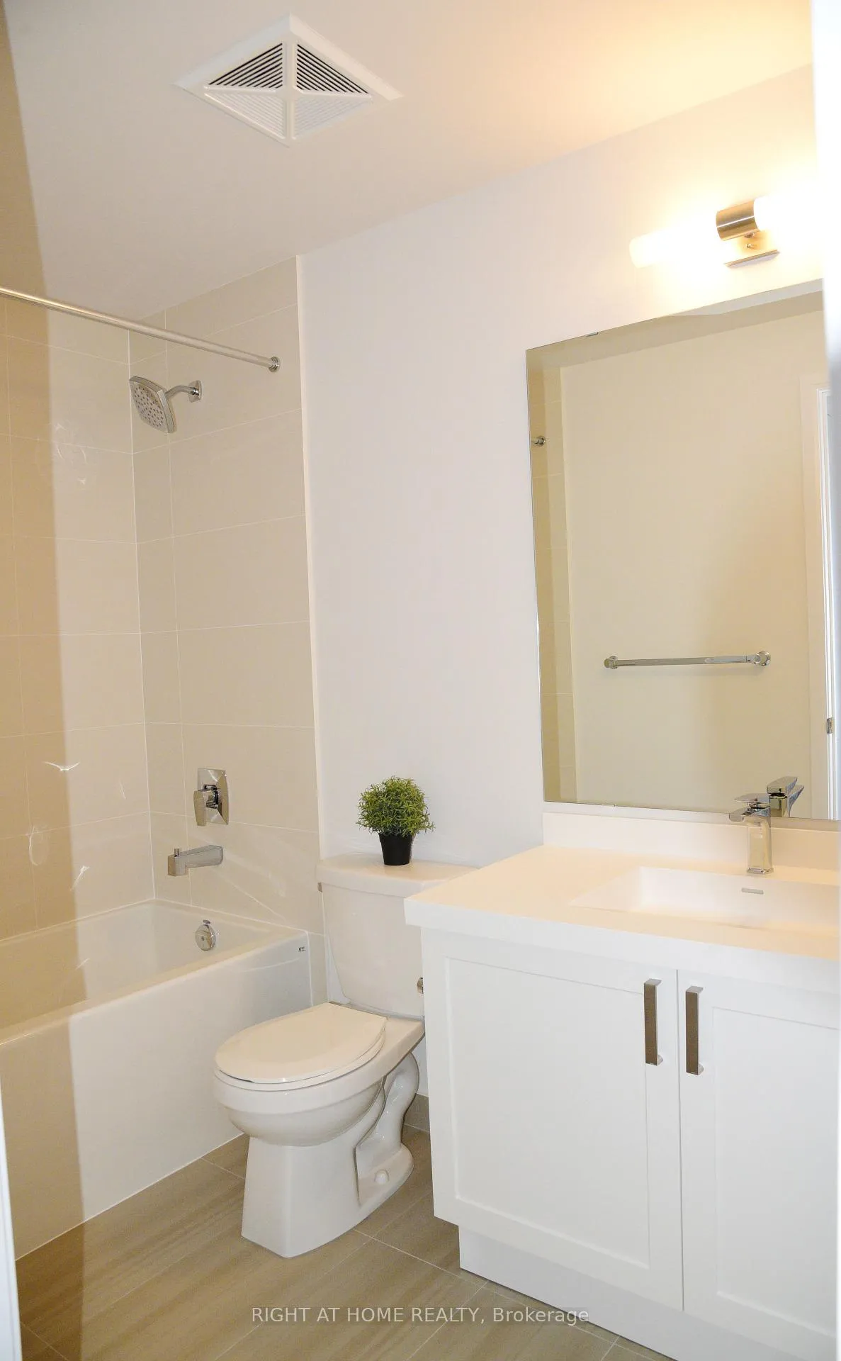 Photo 30 of Unit 805, 7895 Jane Street, Vaughan, Concord — HOMEH