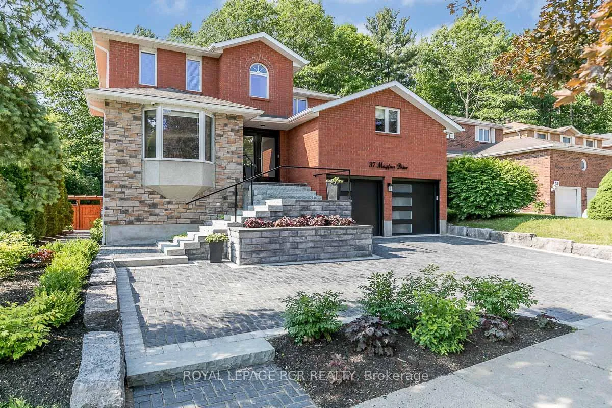 Photo 3 of 37 Mayfair Drive, Barrie, Ardagh — HOMEH