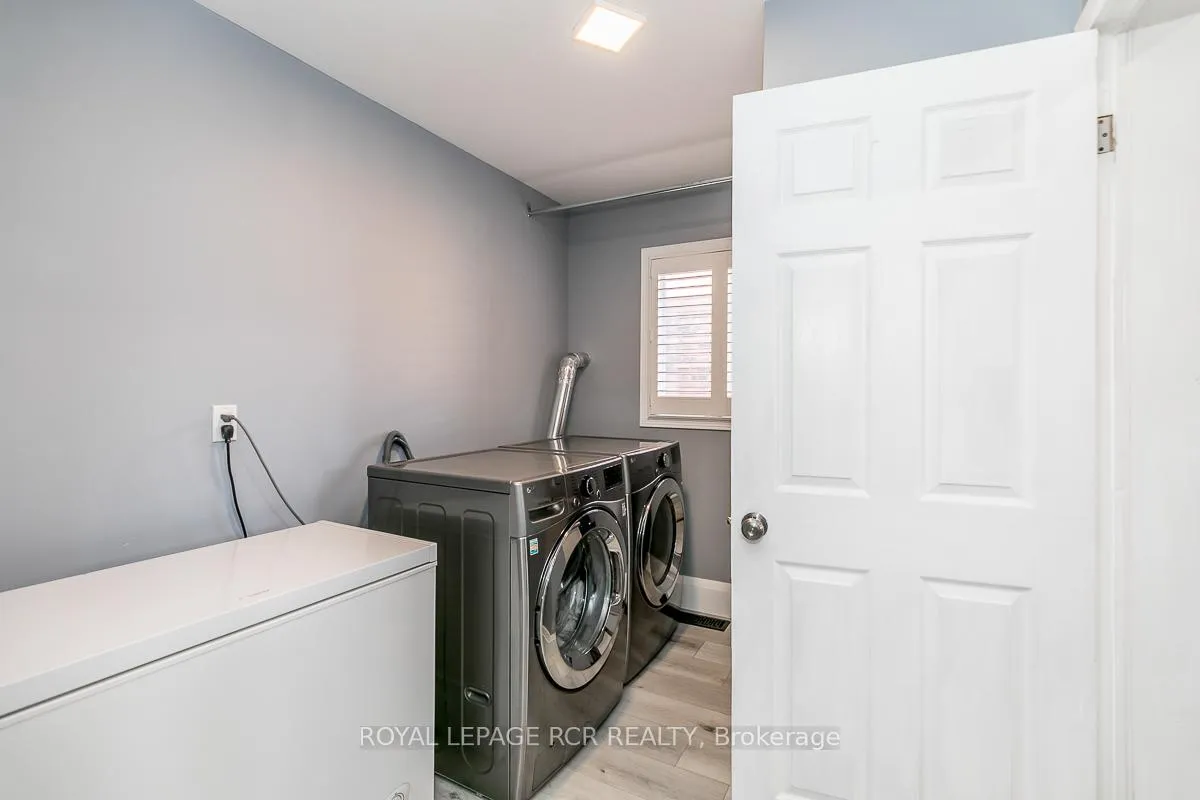 Photo 14 of 37 Mayfair Drive, Barrie, Ardagh — HOMEH