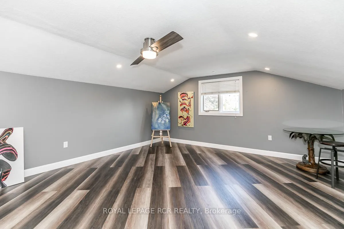 Photo 16 of 37 Mayfair Drive, Barrie, Ardagh — HOMEH