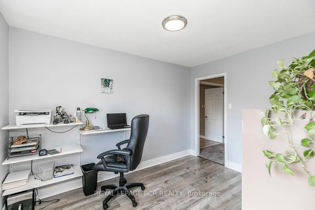 Photo 20 of 37 Mayfair Drive, Barrie, Ardagh — HOMEH