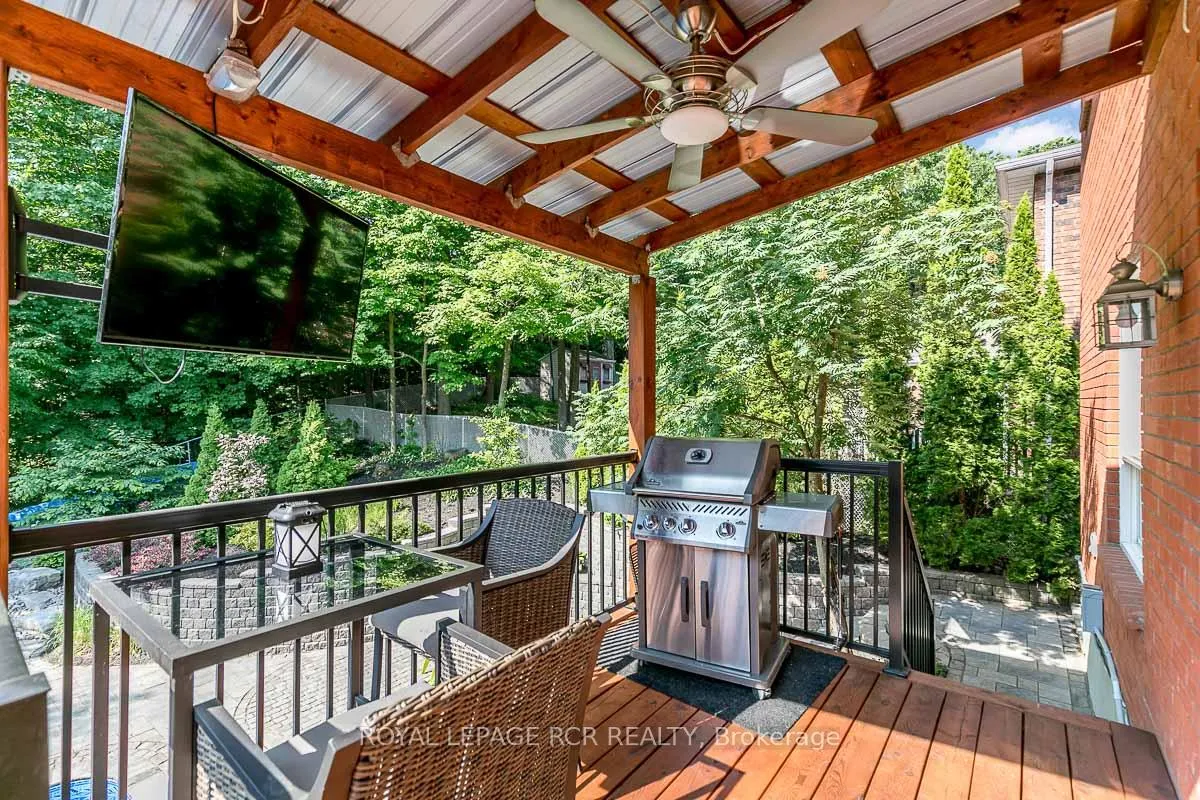 Photo 31 of 37 Mayfair Drive, Barrie, Ardagh — HOMEH