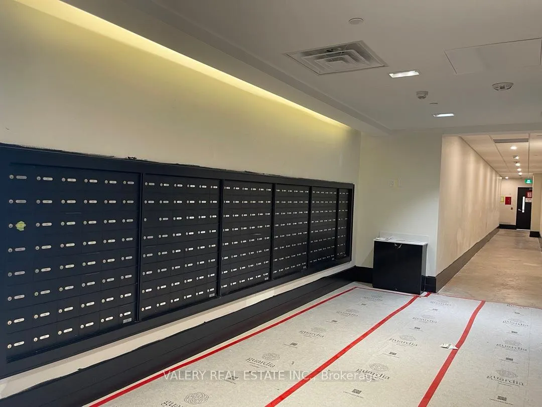Photo 7 of Unit 1115, 461 Green Road, Hamilton, Lakeshore — HOMEH