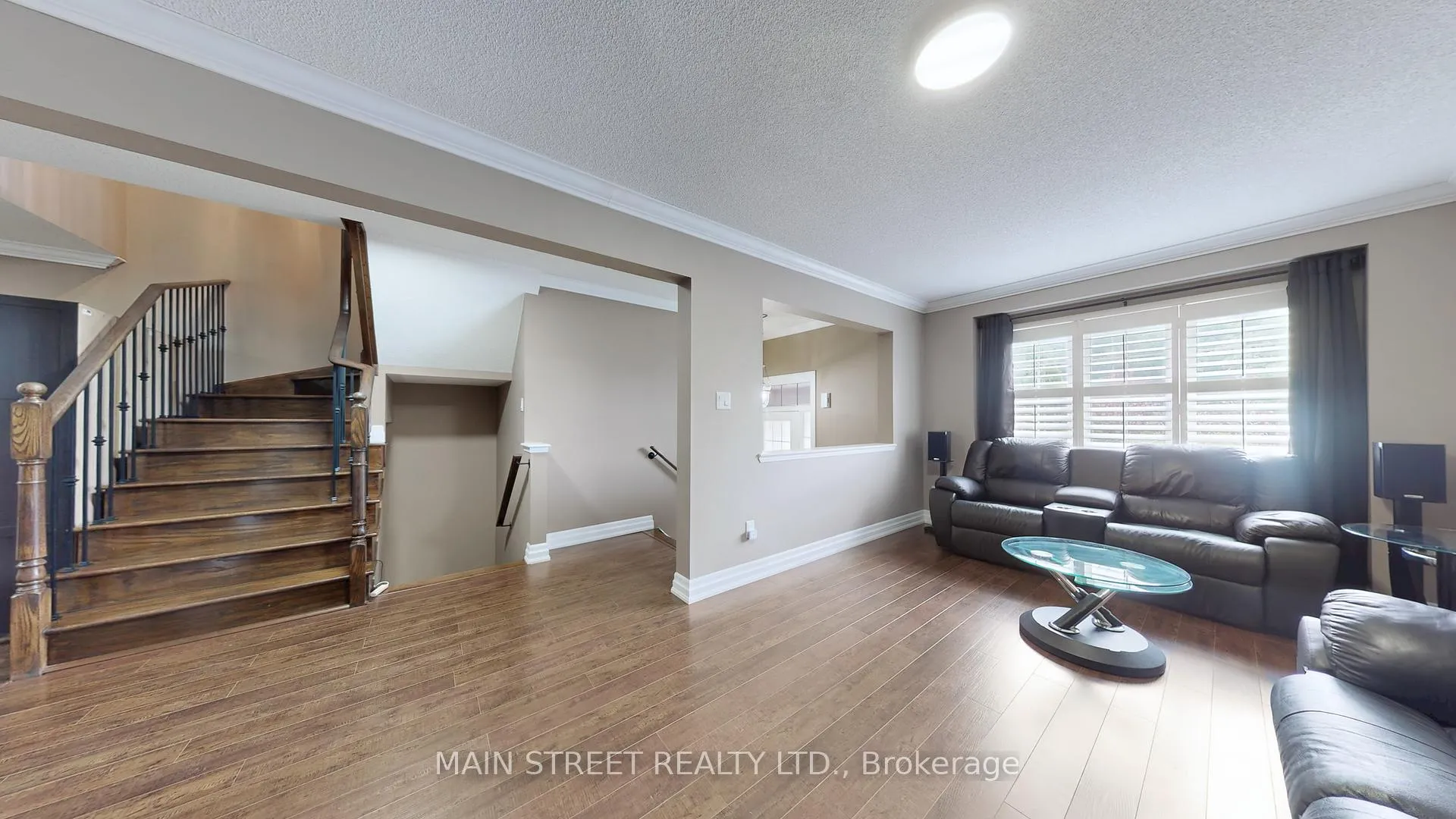 Photo 6 of 42 Bellchase Trail, Brampton, Bram East — HOMEH