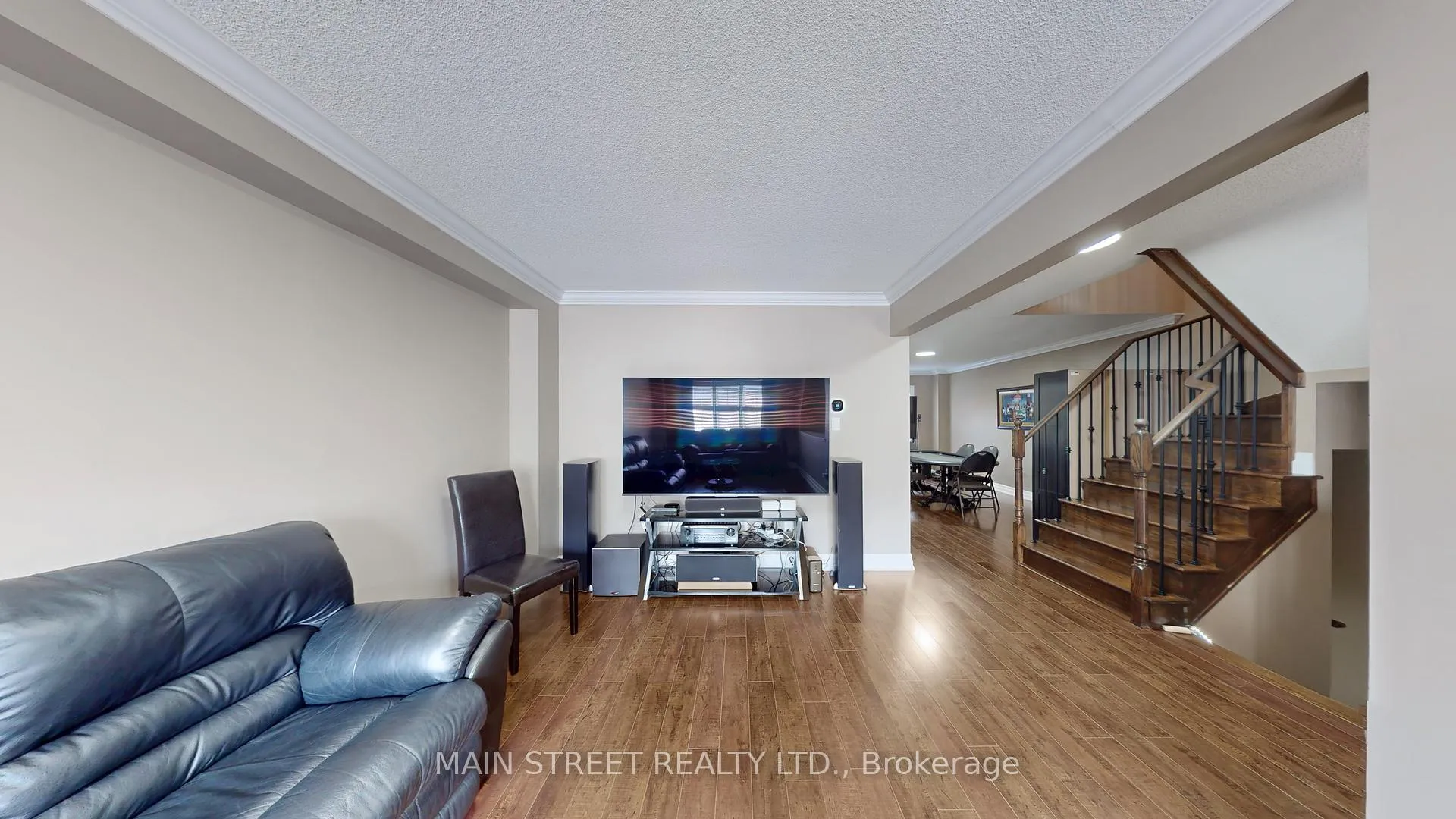 Photo 7 of 42 Bellchase Trail, Brampton, Bram East — HOMEH