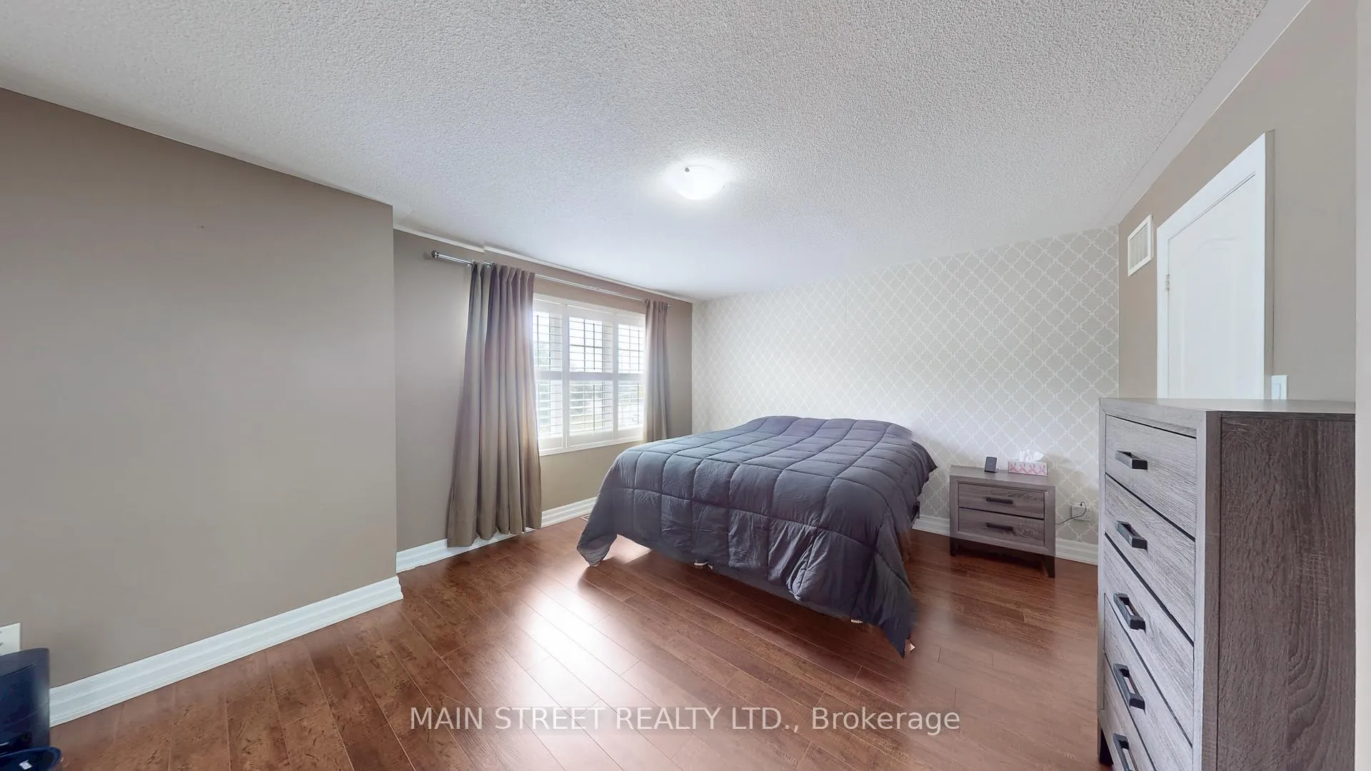 Photo 17 of 42 Bellchase Trail, Brampton, Bram East — HOMEH