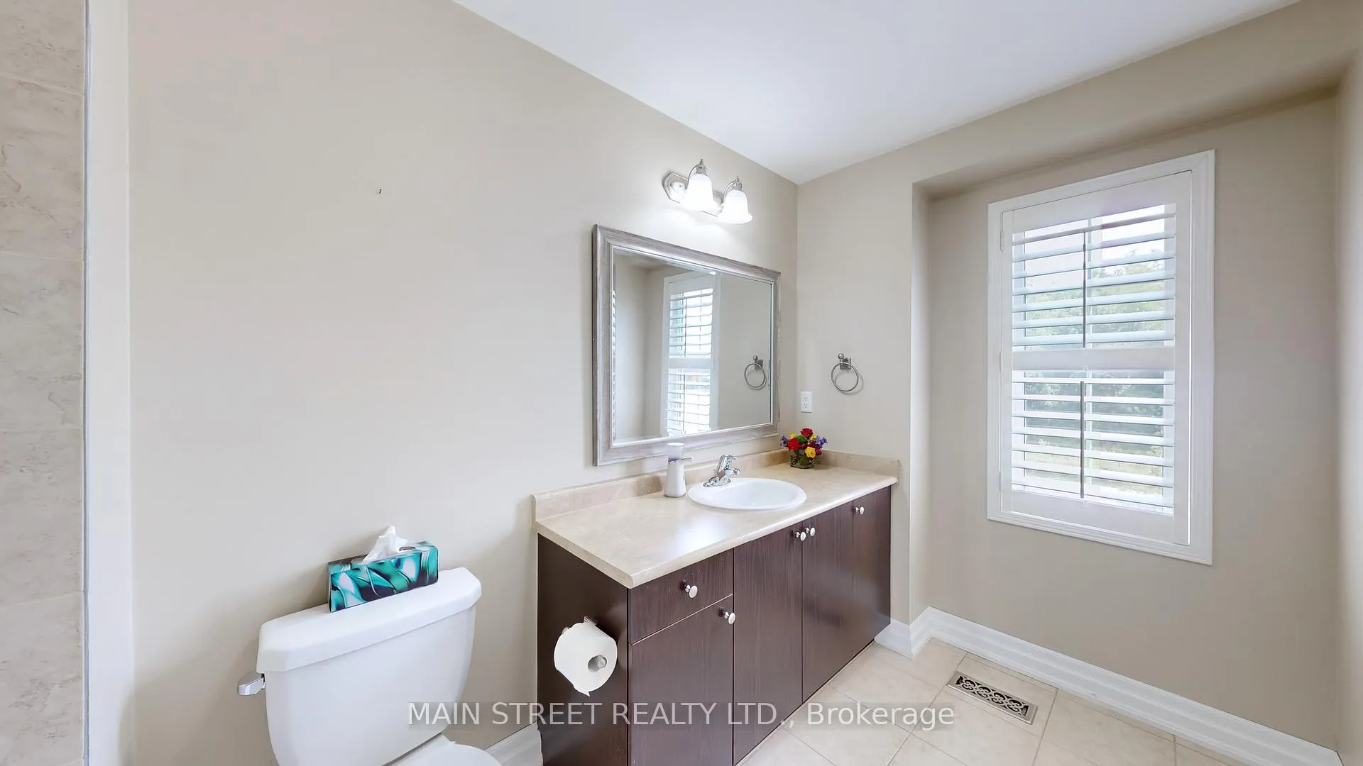 Photo 20 of 42 Bellchase Trail, Brampton, Bram East — HOMEH