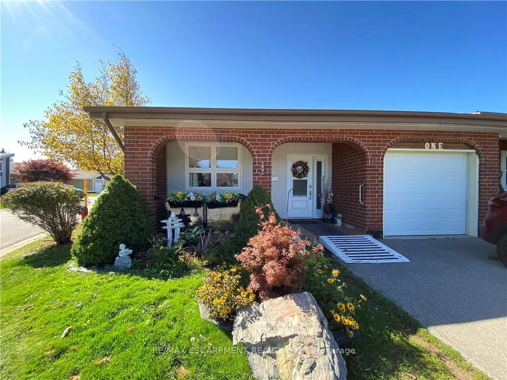 Photo 1 of 1 Monsignor Henkey Terrace, Hamilton, Kennedy — HOMEH