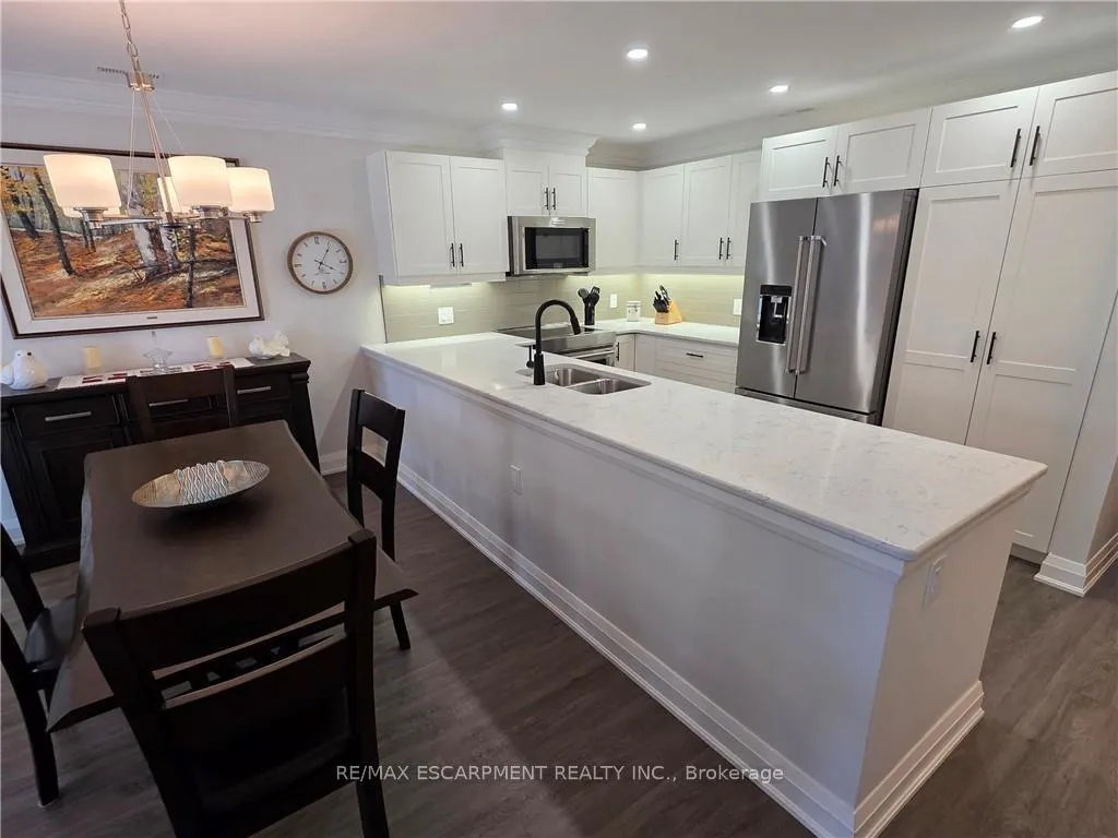 Photo 4 of 1 Monsignor Henkey Terrace, Hamilton, Kennedy — HOMEH