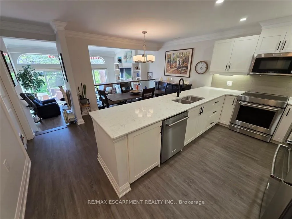 Photo 5 of 1 Monsignor Henkey Terrace, Hamilton, Kennedy — HOMEH