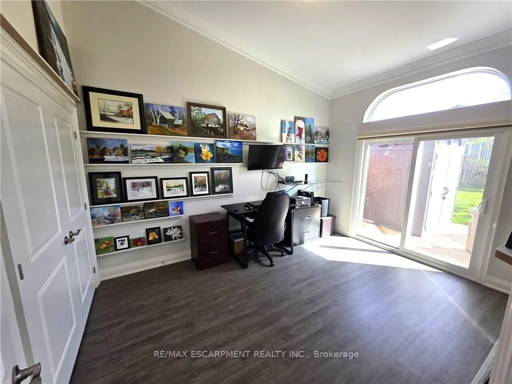 Photo 10 of 1 Monsignor Henkey Terrace, Hamilton, Kennedy — HOMEH