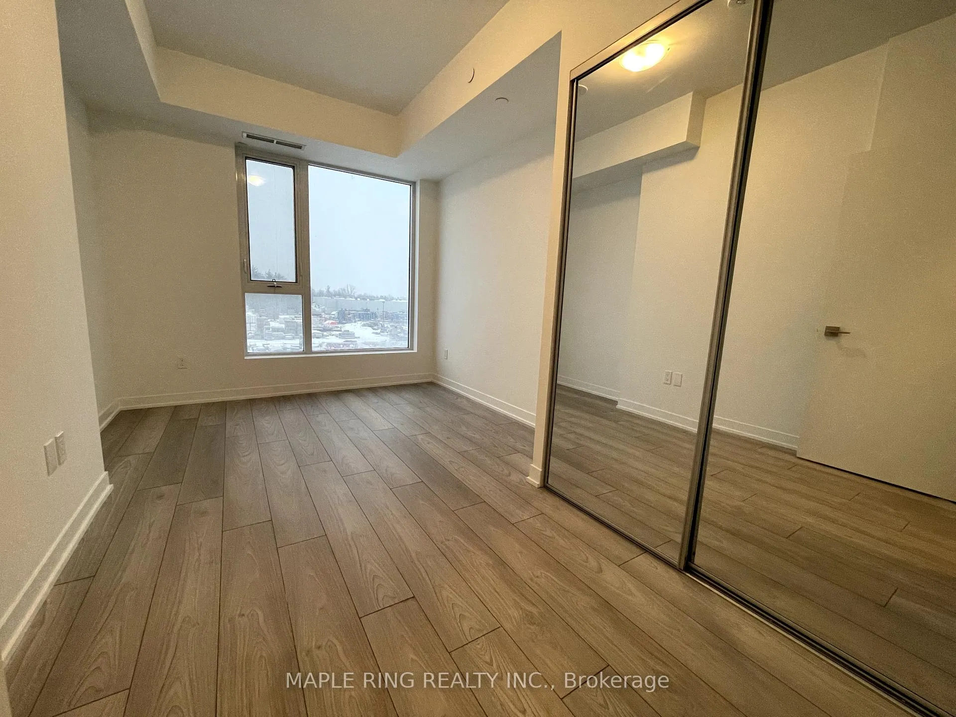 Photo 5 of Unit 312, 474 Caldari Road, Vaughan, Concord — HOMEH
