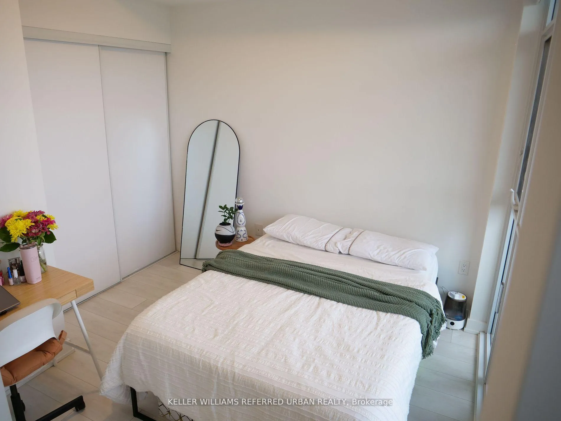 Photo 7 of Unit 1807, 30 Ordnance Avenue, Toronto, Niagara — HOMEH