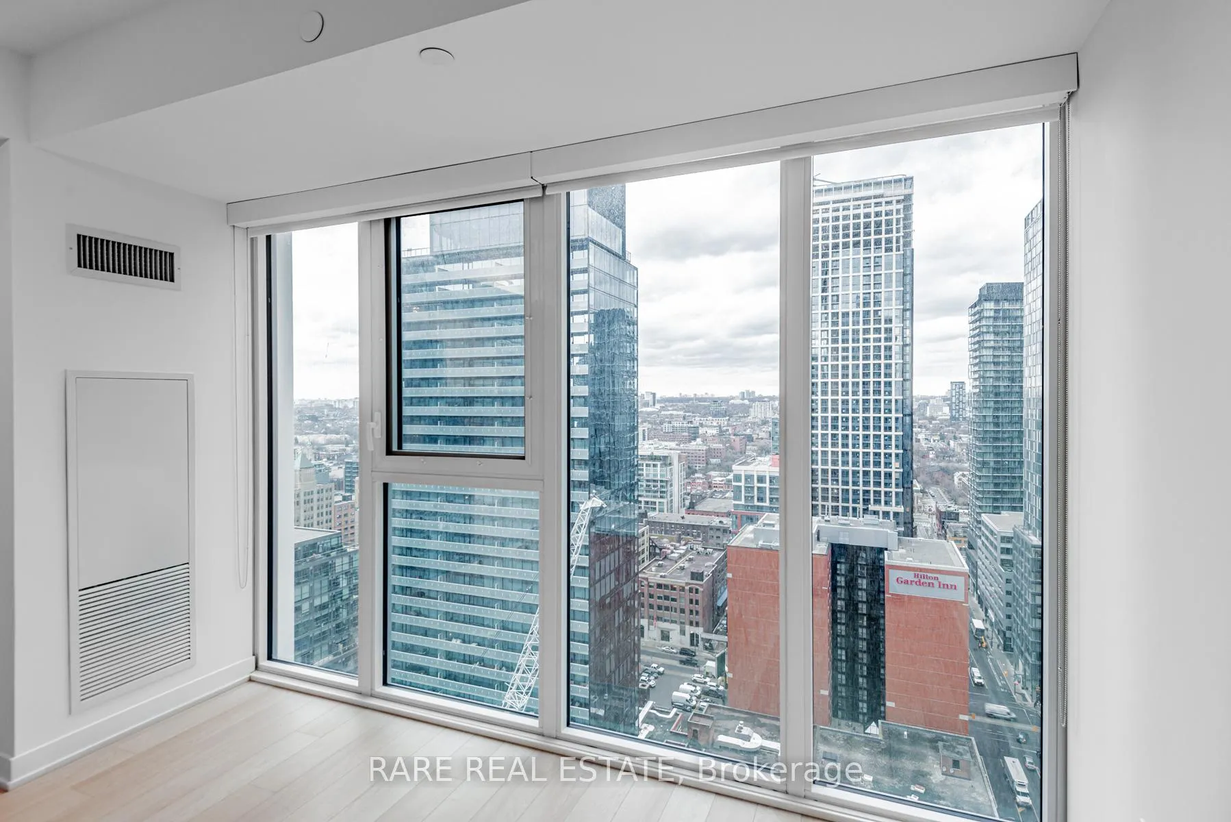 Photo 10 of Unit 2401, 357 King Street W, Toronto, Waterfront Communities — HOMEH