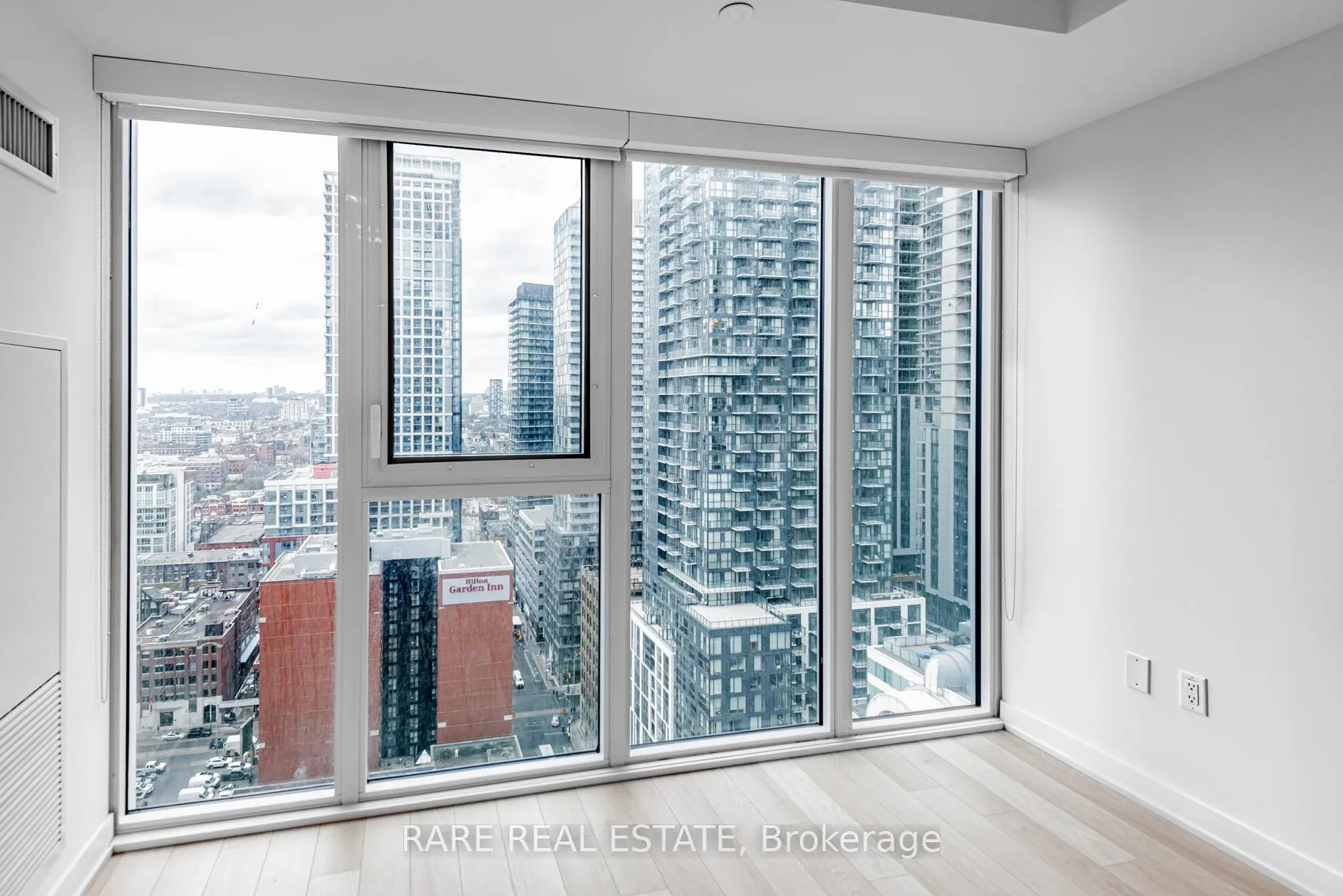 Photo 11 of Unit 2401, 357 King Street W, Toronto, Waterfront Communities — HOMEH