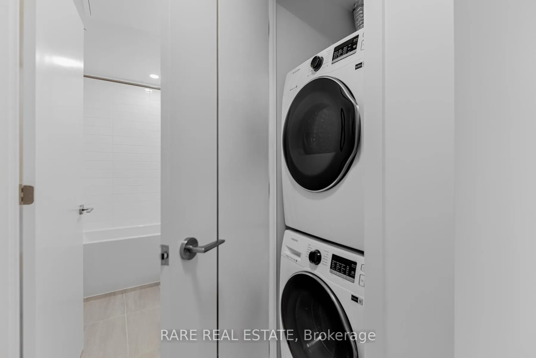 Photo 17 of Unit 2401, 357 King Street W, Toronto, Waterfront Communities — HOMEH