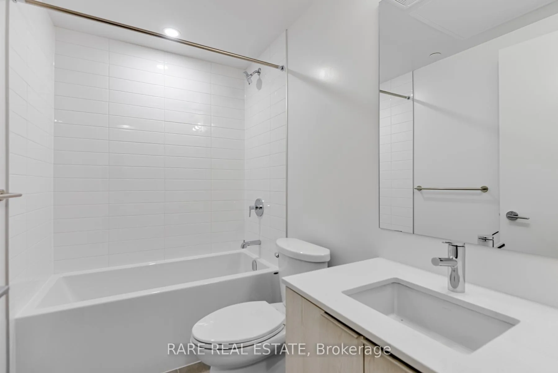 Photo 18 of Unit 2401, 357 King Street W, Toronto, Waterfront Communities — HOMEH